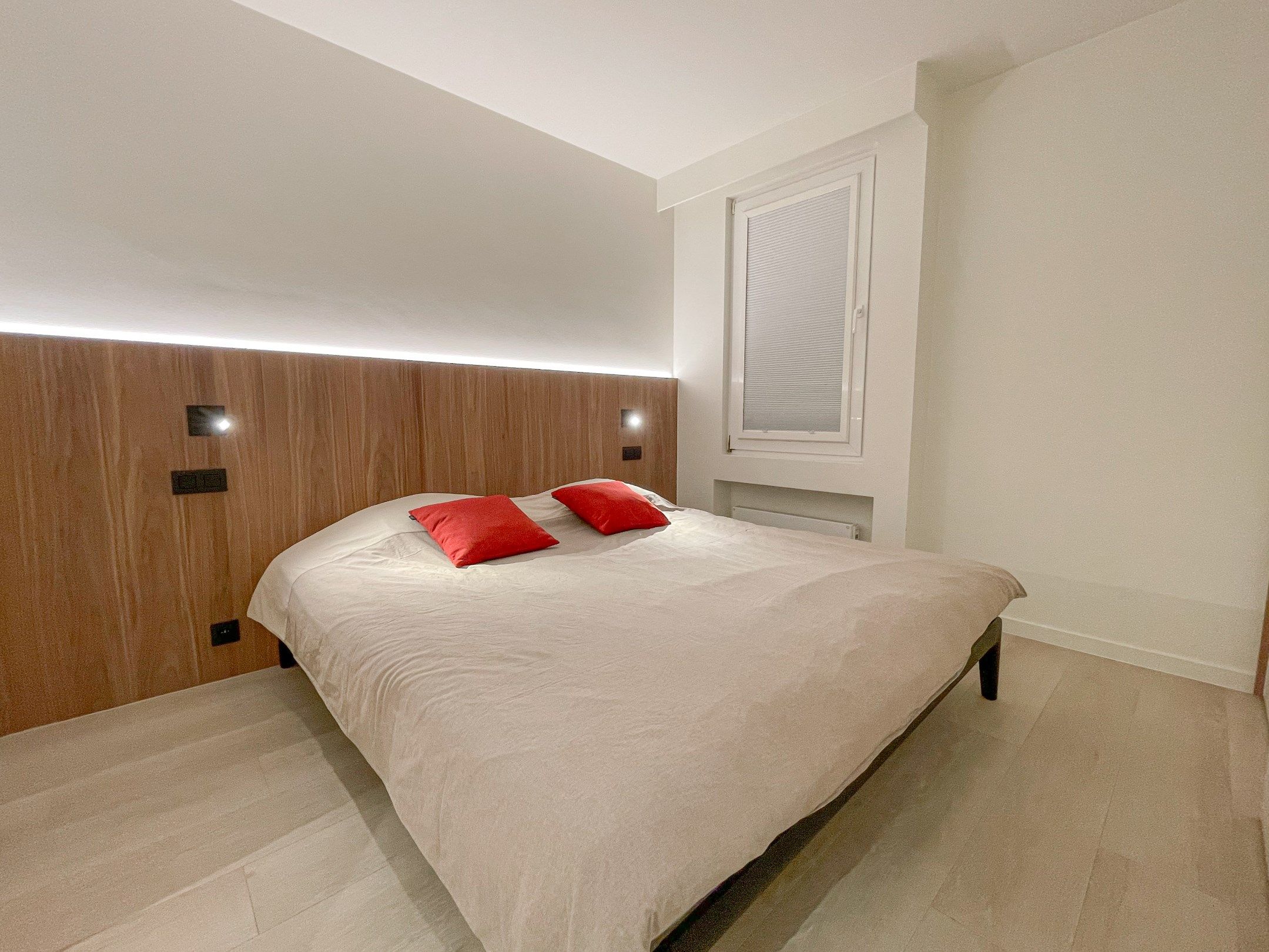 Recent tijdloos gerenoveerd appartement met zijdelings zeezicht. foto 16