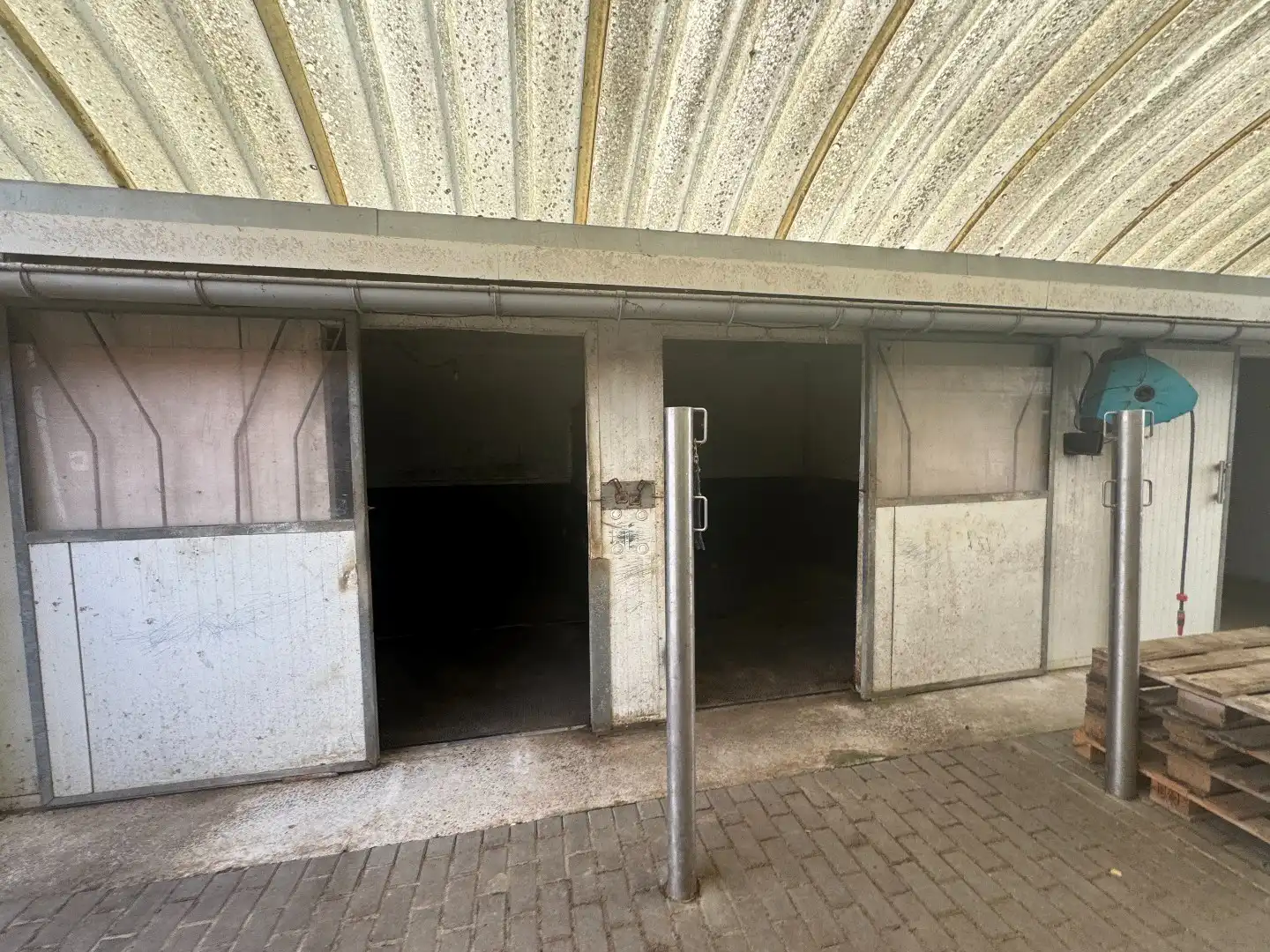 TE HUUR: 5 paardenboxen en uitloopweide (500m²) te Bavikhove foto 10