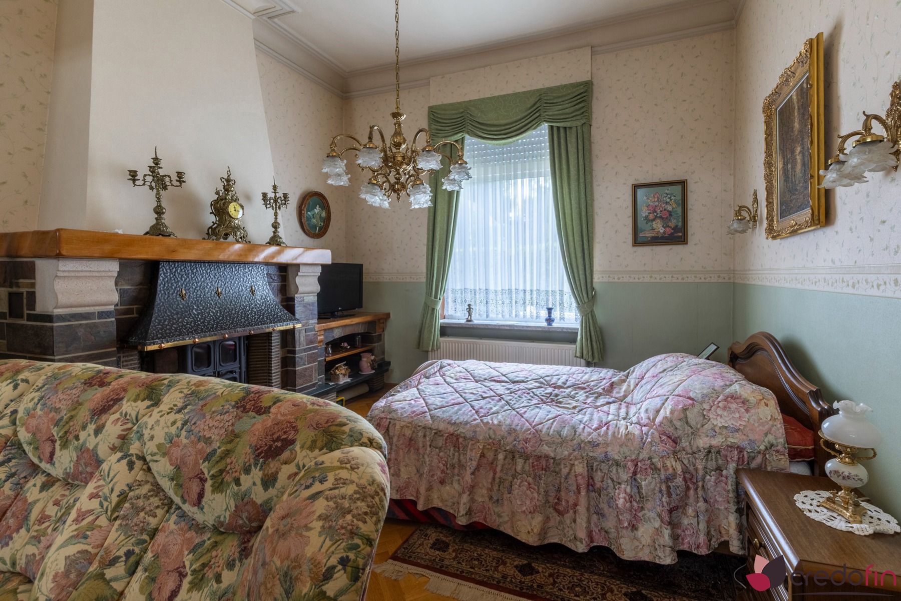 Ruime karaktervolle burgerwoning met zuidgerichte tuin in Evergem foto 4