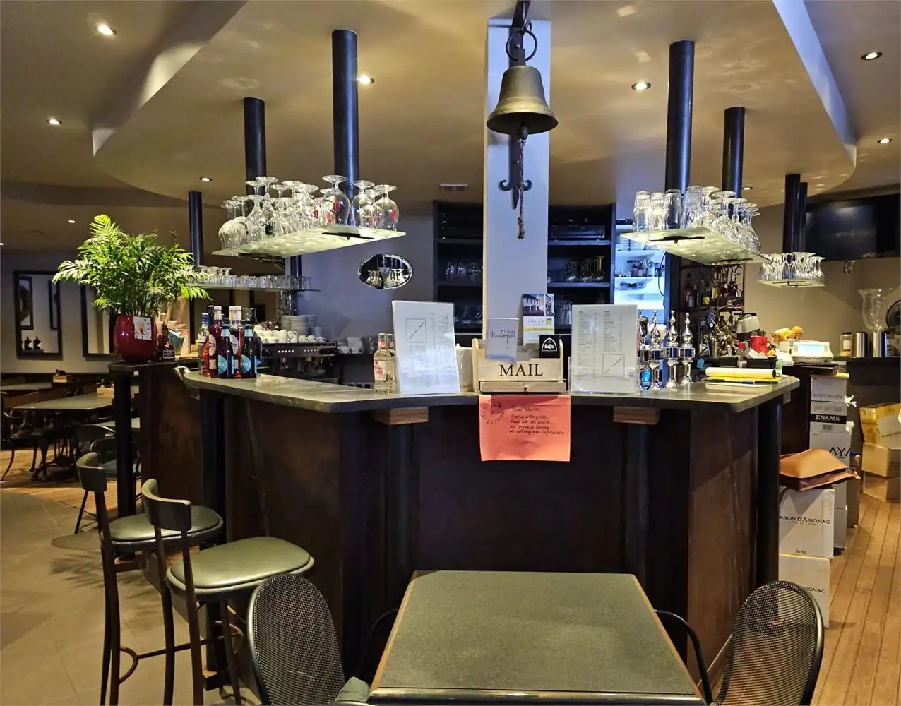 Handelsgelijkvloers aan de voet van de Muur foto 8