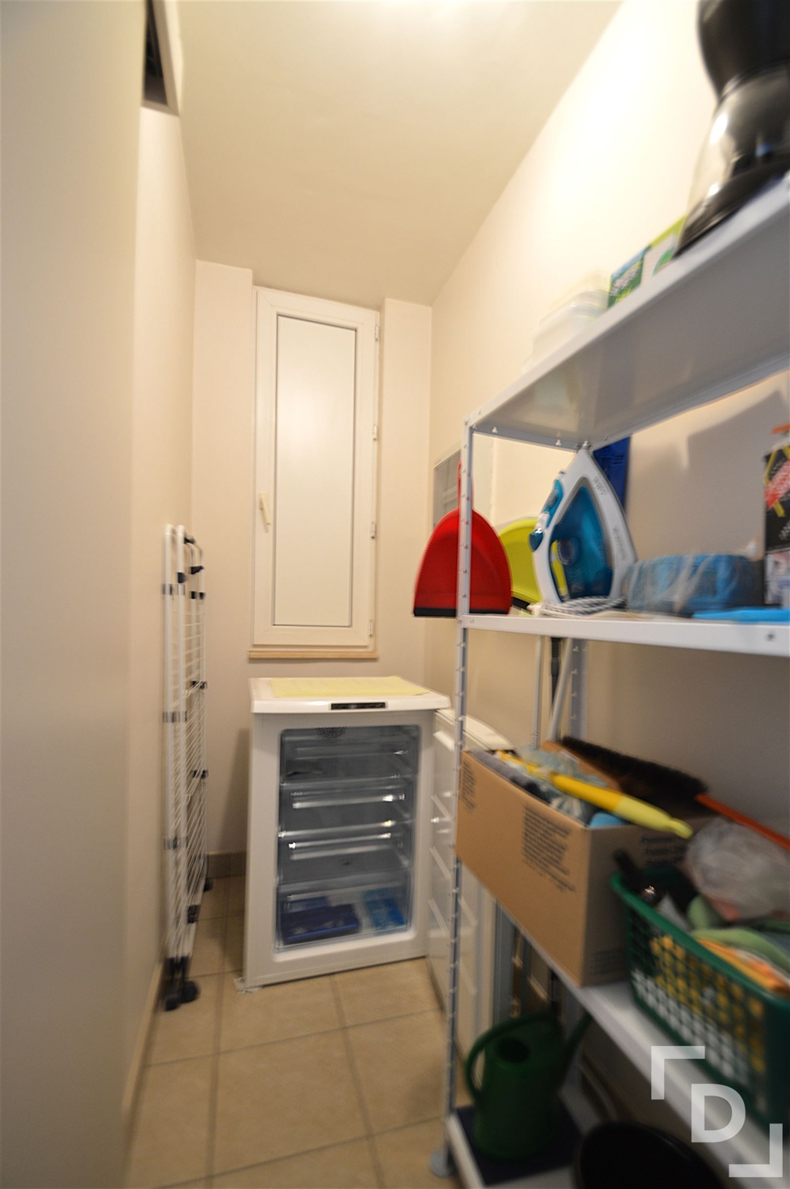 Ruim appartement met 3 slaapkamers en garage te huur in centrum Ieper foto 8