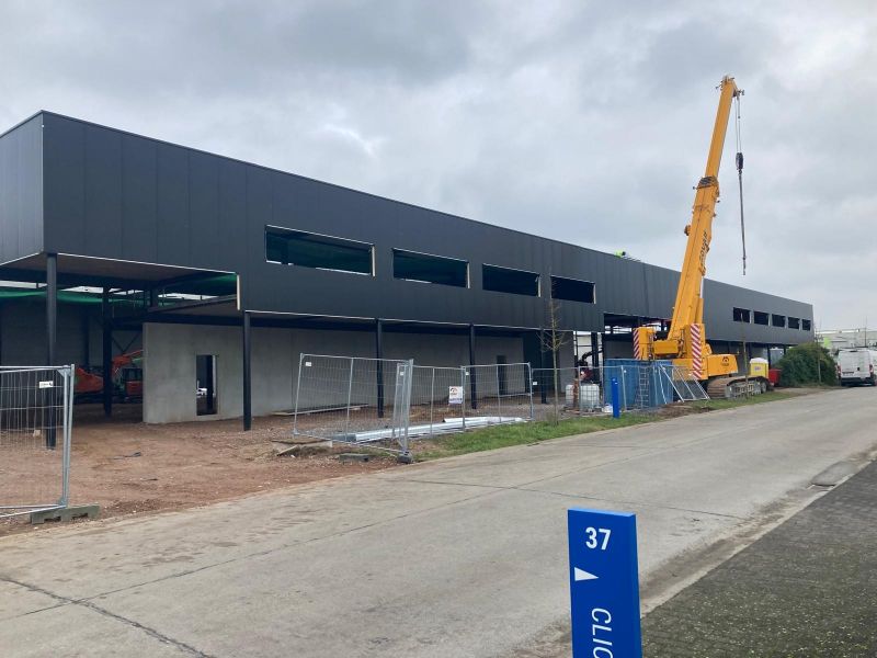 Nieuwbouw KMO-unit (720 m²) nabij N60 Gent–Oudenaarde foto {{pictureIndex}}