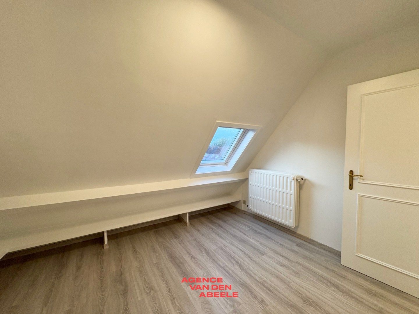 Gerenoveerd dakappartement foto 7