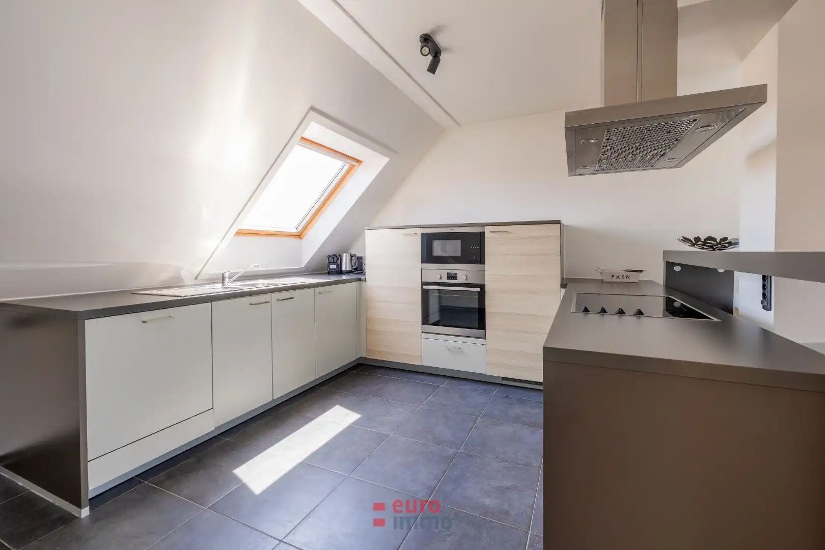 Zeer ruim appartement met 3 slaapkamers in het hartje van Nieuwpoort-bad! Perfect als uw toekomstig vakantieverblijf! foto 6