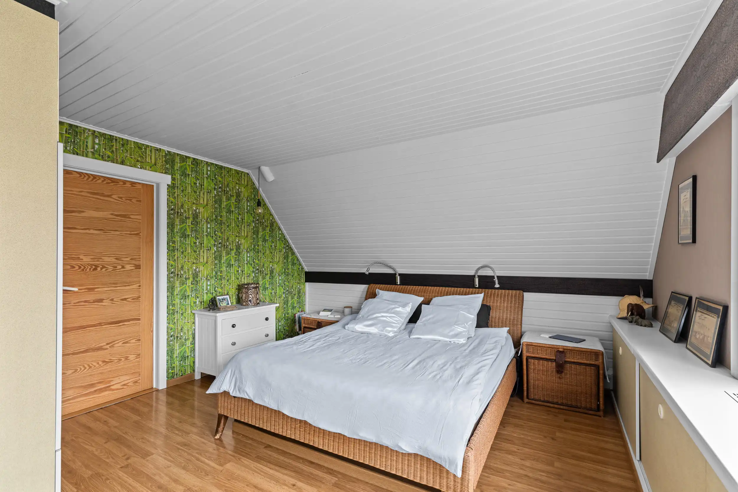 Charmante villa met ruimte op 2.345 m² perceel foto 9