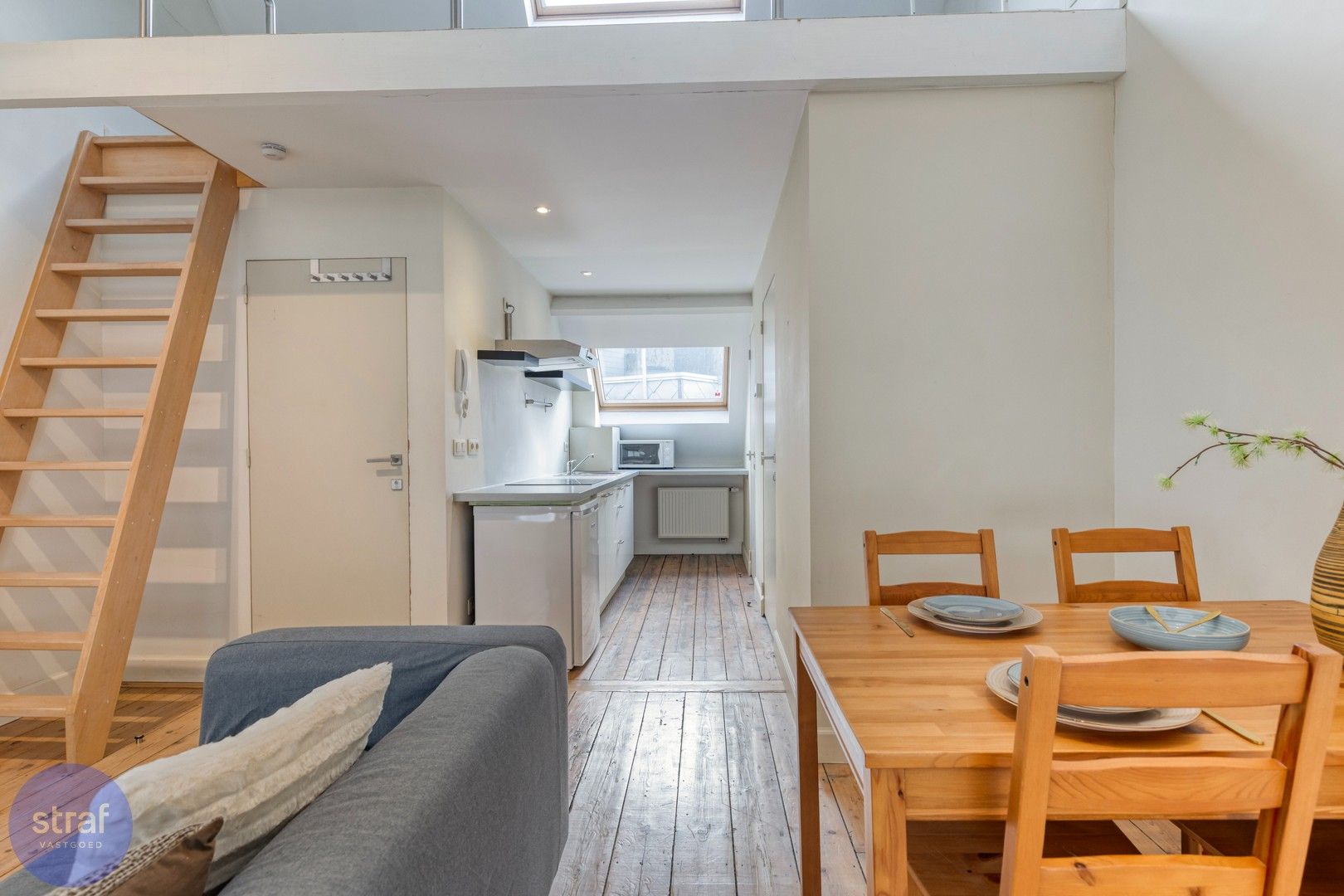 Charmante duplex met zuidgericht terras en extra studio foto 16