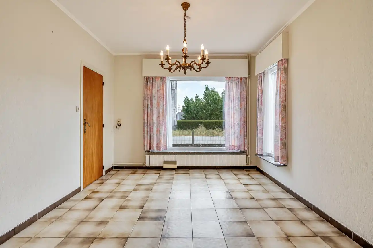 Charmante te renoveren woning met 3 slaapkamers in het rustige Desteldonk foto 6