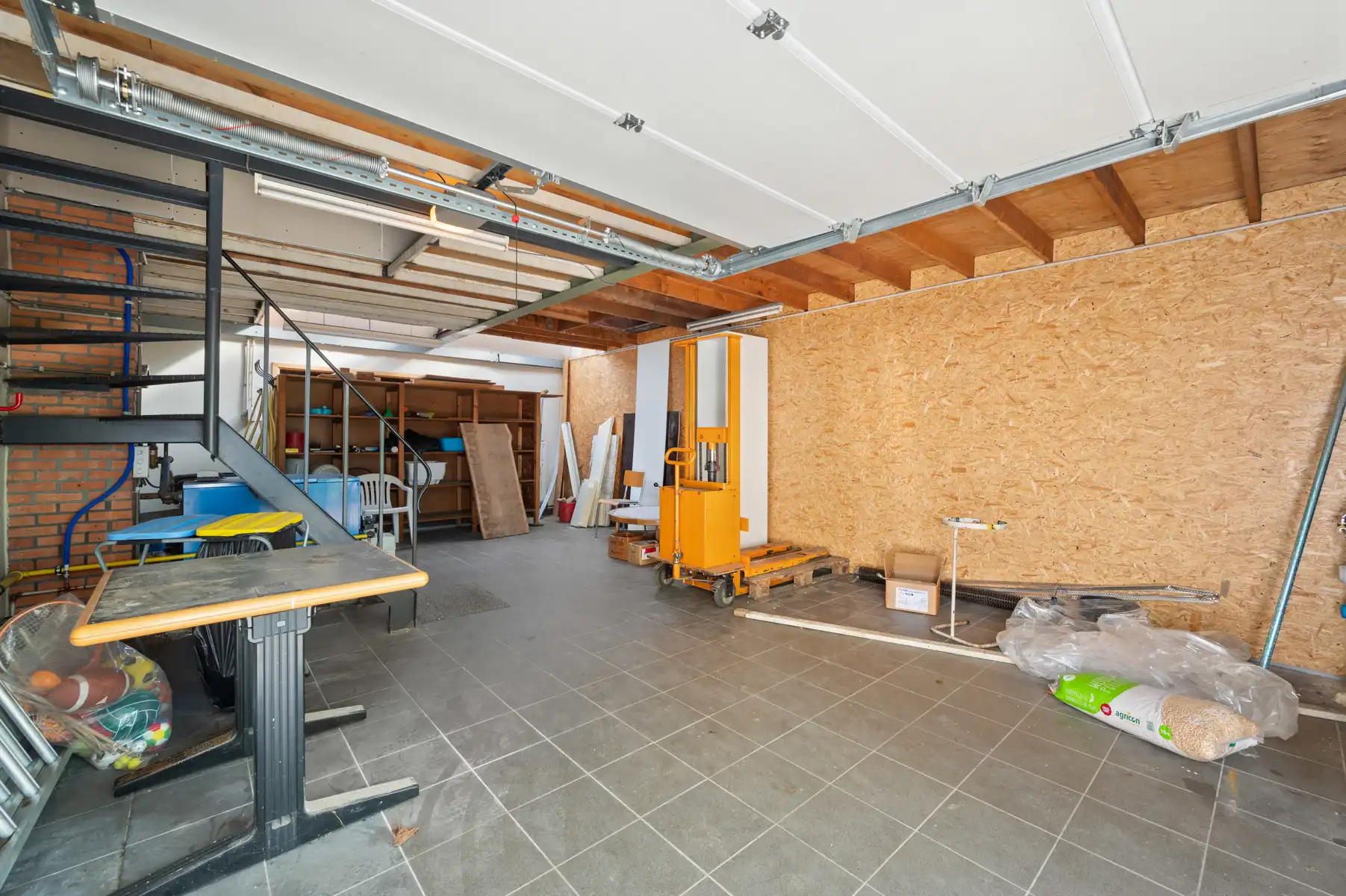 Te renoveren pand met magazijnen te BEERZEL foto 15