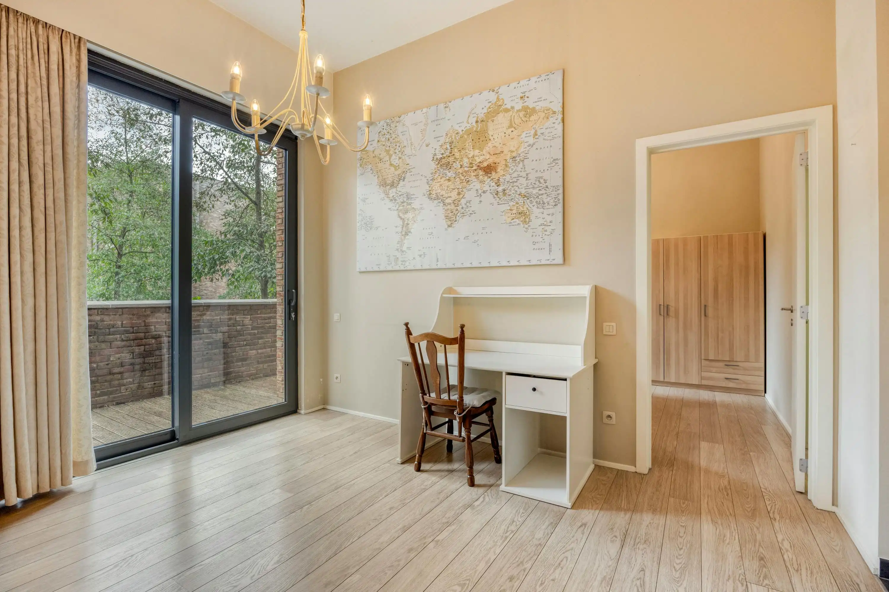 Instapklaar 1-slaapkamerappartement met ruim terras centrum Hasselt foto 8