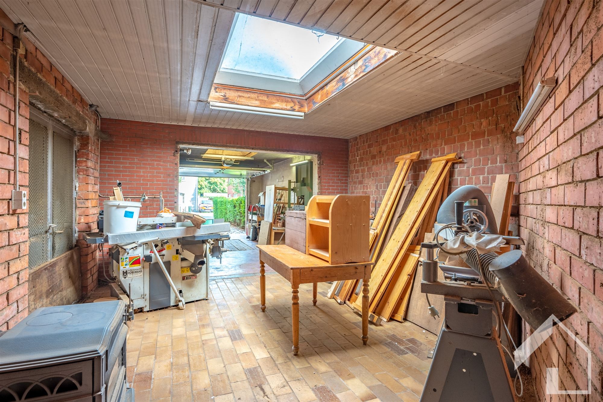 Ruime gezinswoning met veel potentieel foto 12