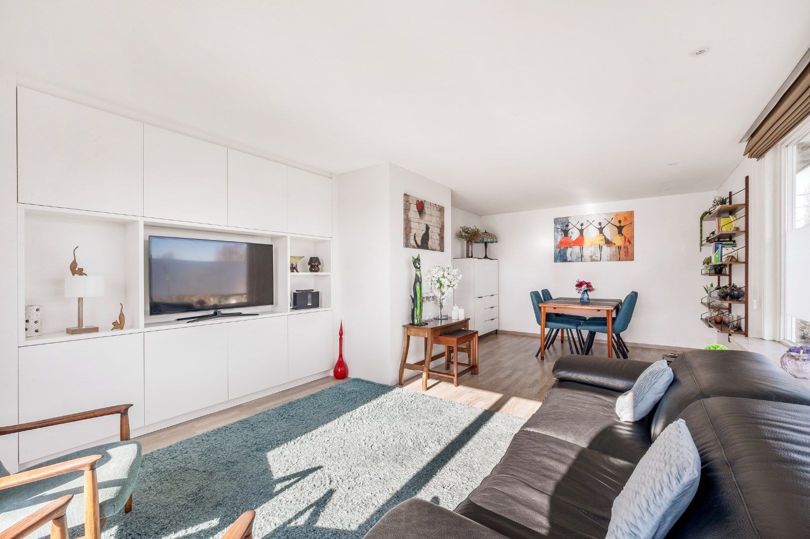 GERENOVEERDE WONING MET 3 SLPKS, TUIN EN RUIME GARAGE (973m²) foto 7
