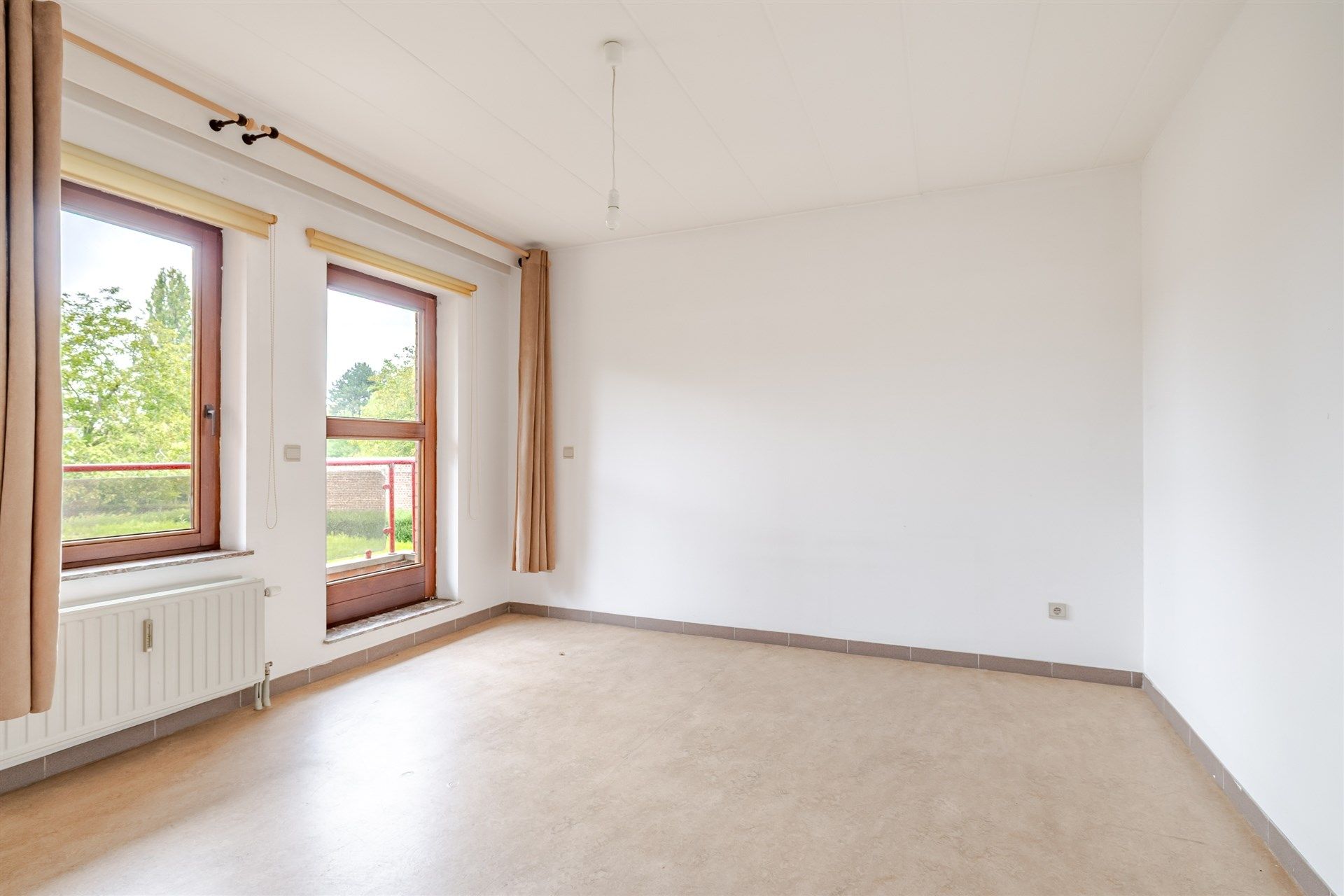 Opbrengsteigendom bestaande uit 6 ruime appartementen + 32 garageboxen foto 22