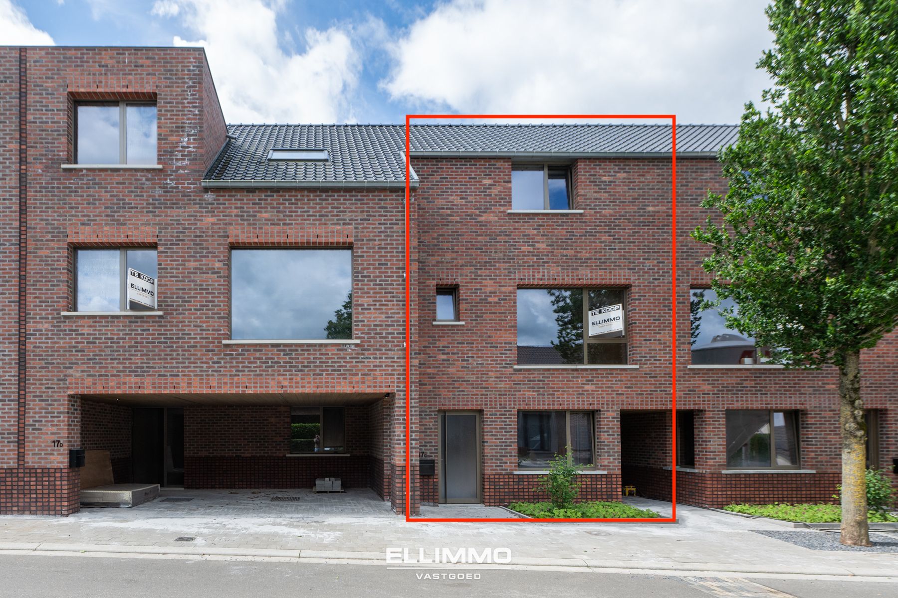 Splinternieuwe woning van 140m2 met 2 spks! foto {{pictureIndex}}