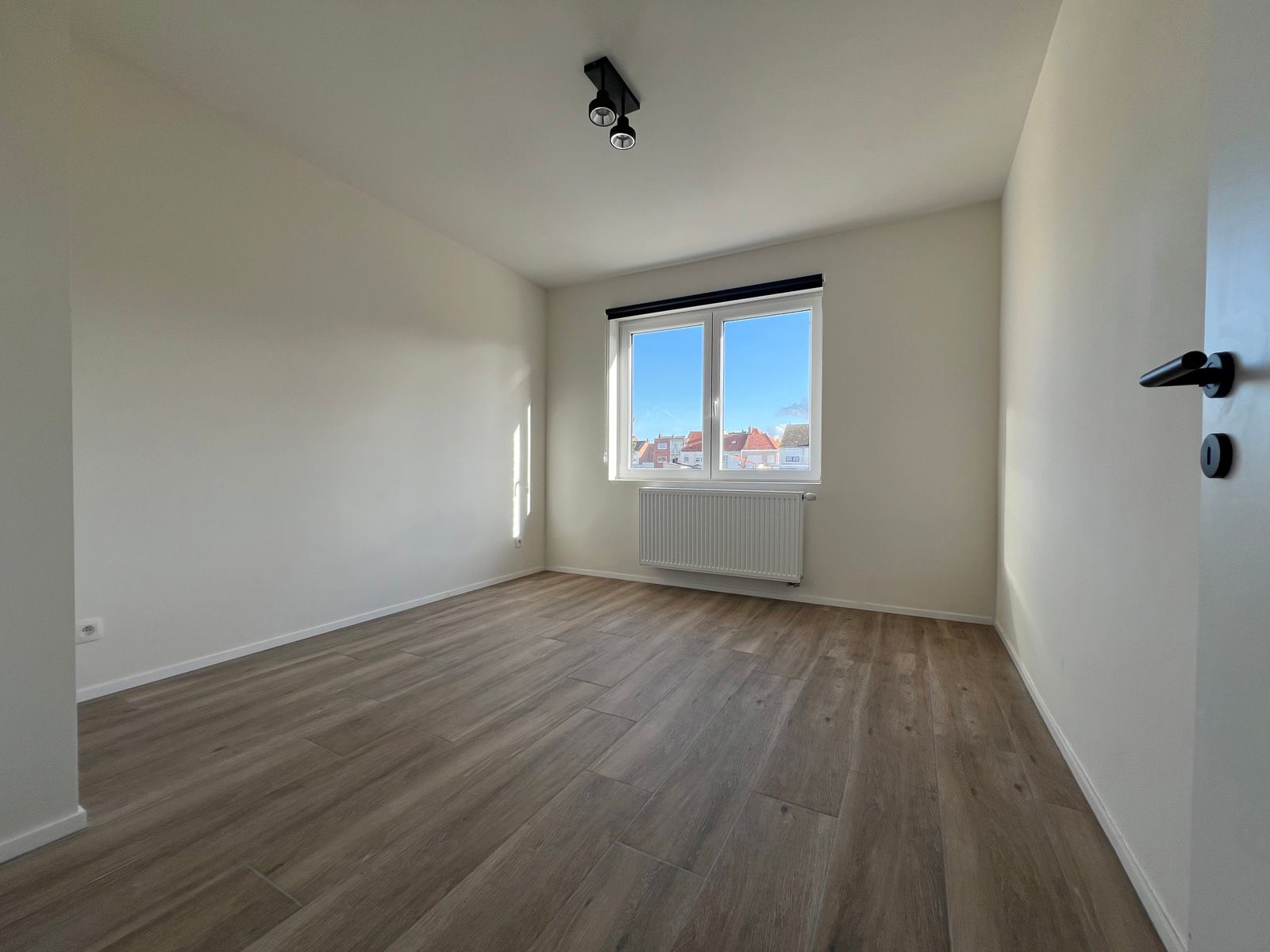 INSTAPKLAAR TWEESLAAPKAMER-APPARTEMENT TE HUUR - LIEDEKERKE! foto 11