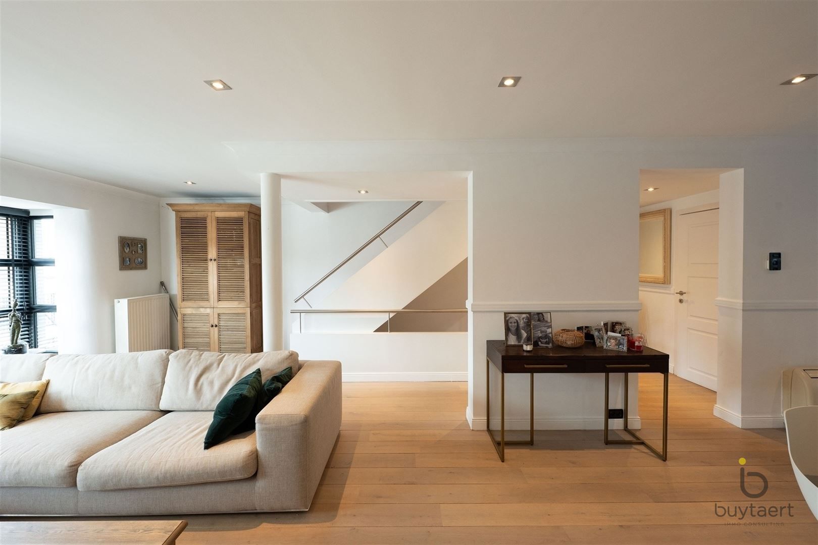 Véél ruimte, terras én tuin: lichtrijk 3 slaapkamer - triplex appartement in hartje Schilde! foto 3