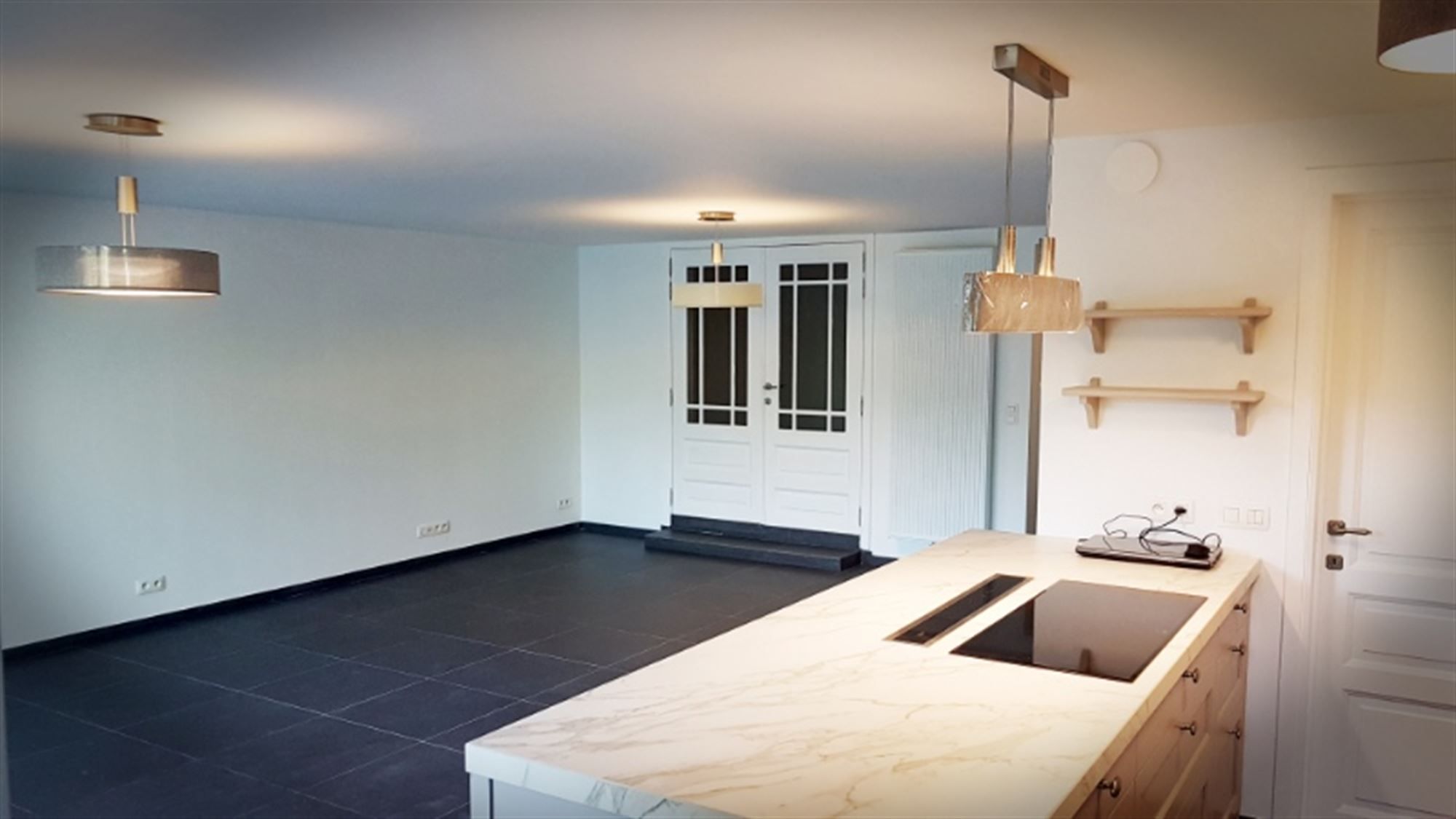 Prachtig gerenoveerd gelijkvloers appartement met 2 slaapkamers foto 7