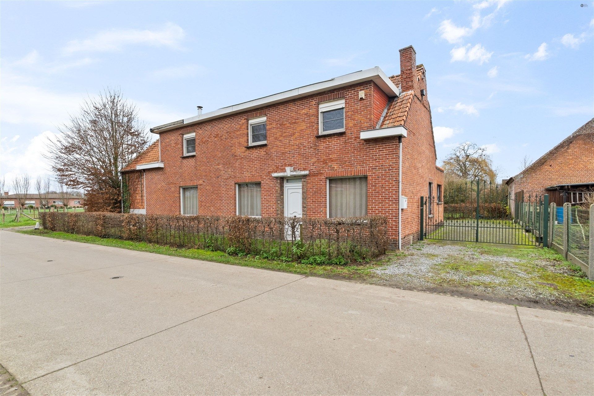 Open bebouwing met vrijstaande schuur  foto 2