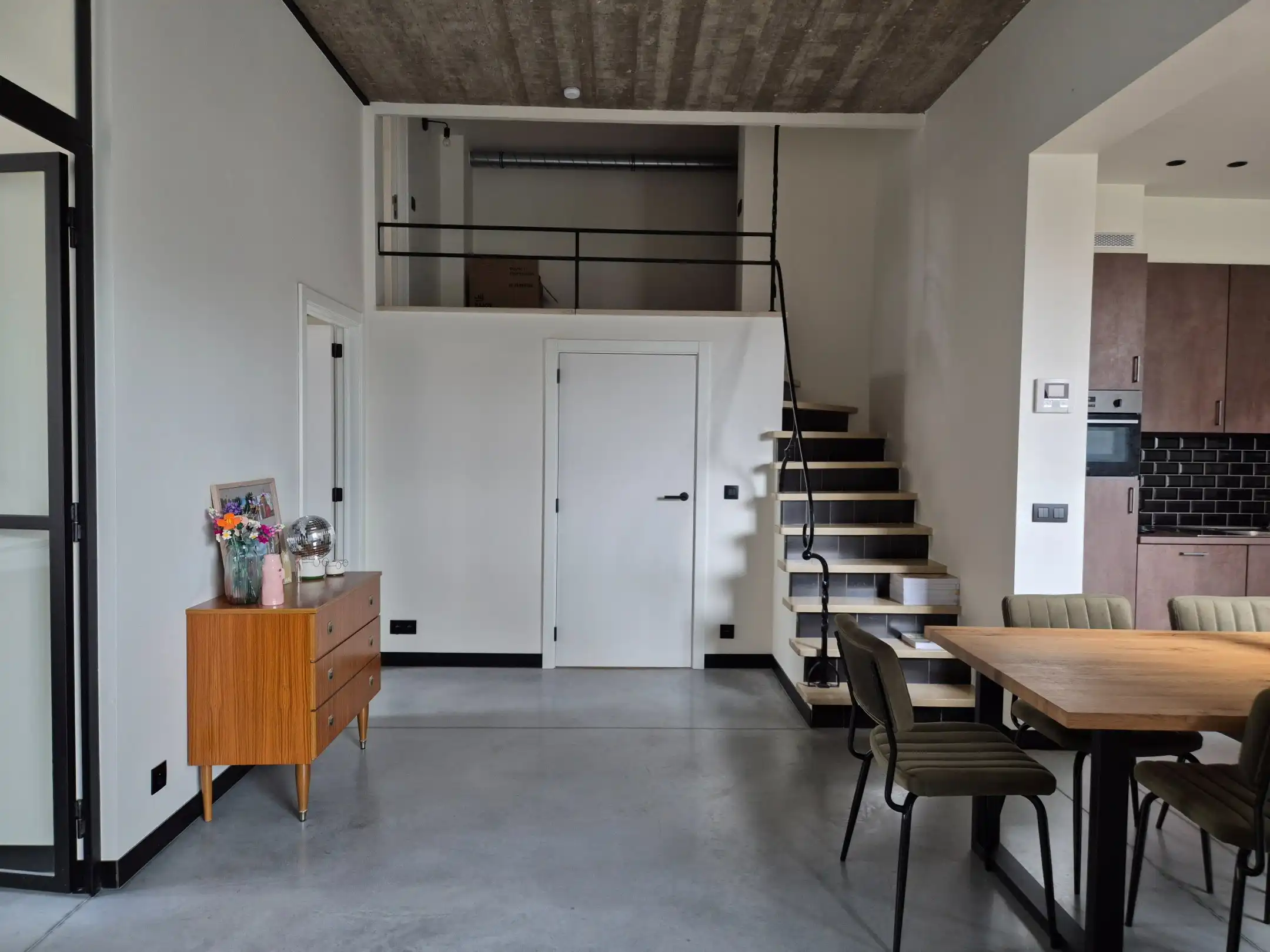 Appartement (loft stijl) in het centrum met 2 slaapkamers en terras foto 5