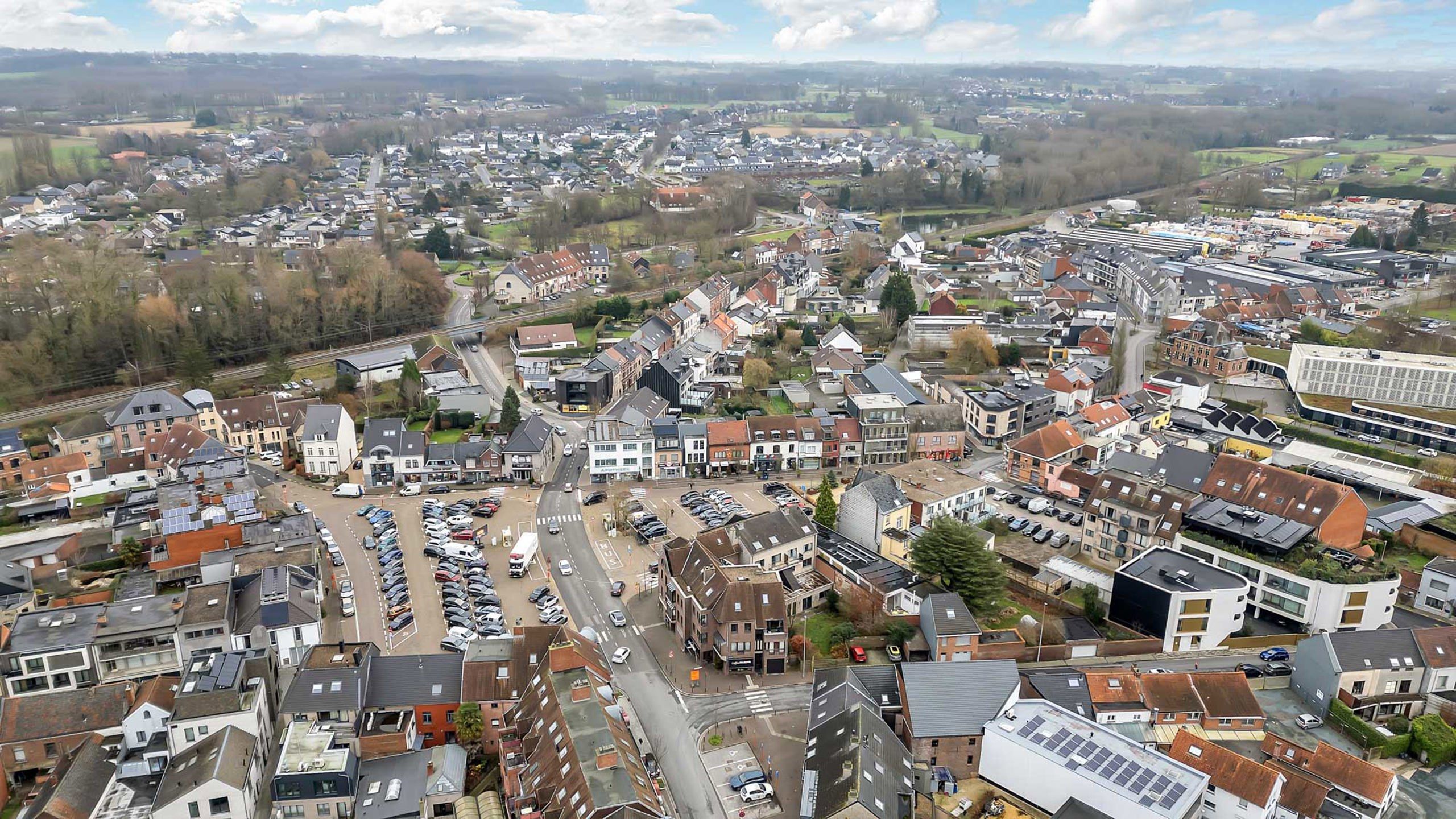 Handelszaak met duplex te koop in centrum Ternat foto 15