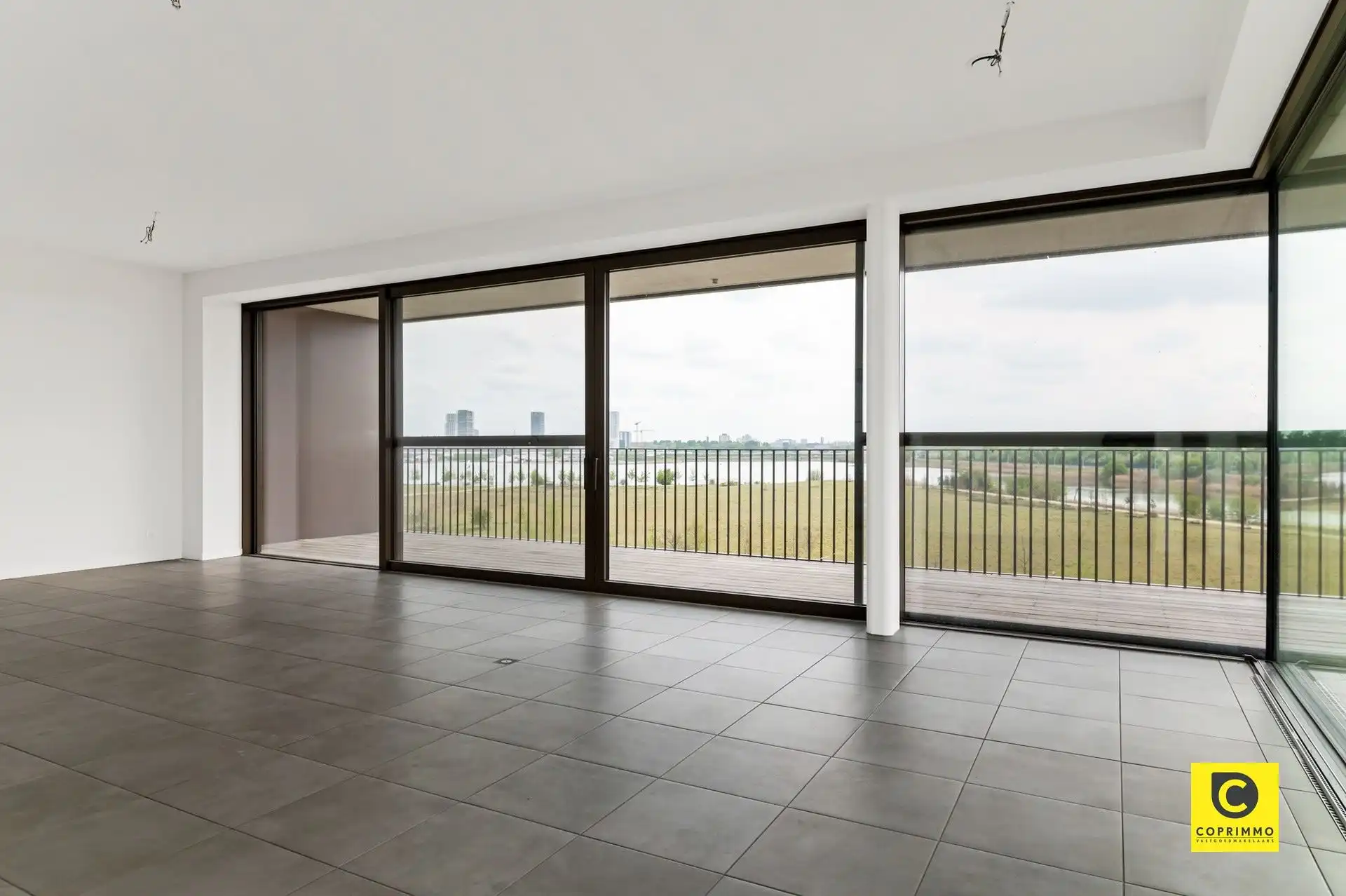 Nieuwbouw appartement met prachtig uitzicht foto 6