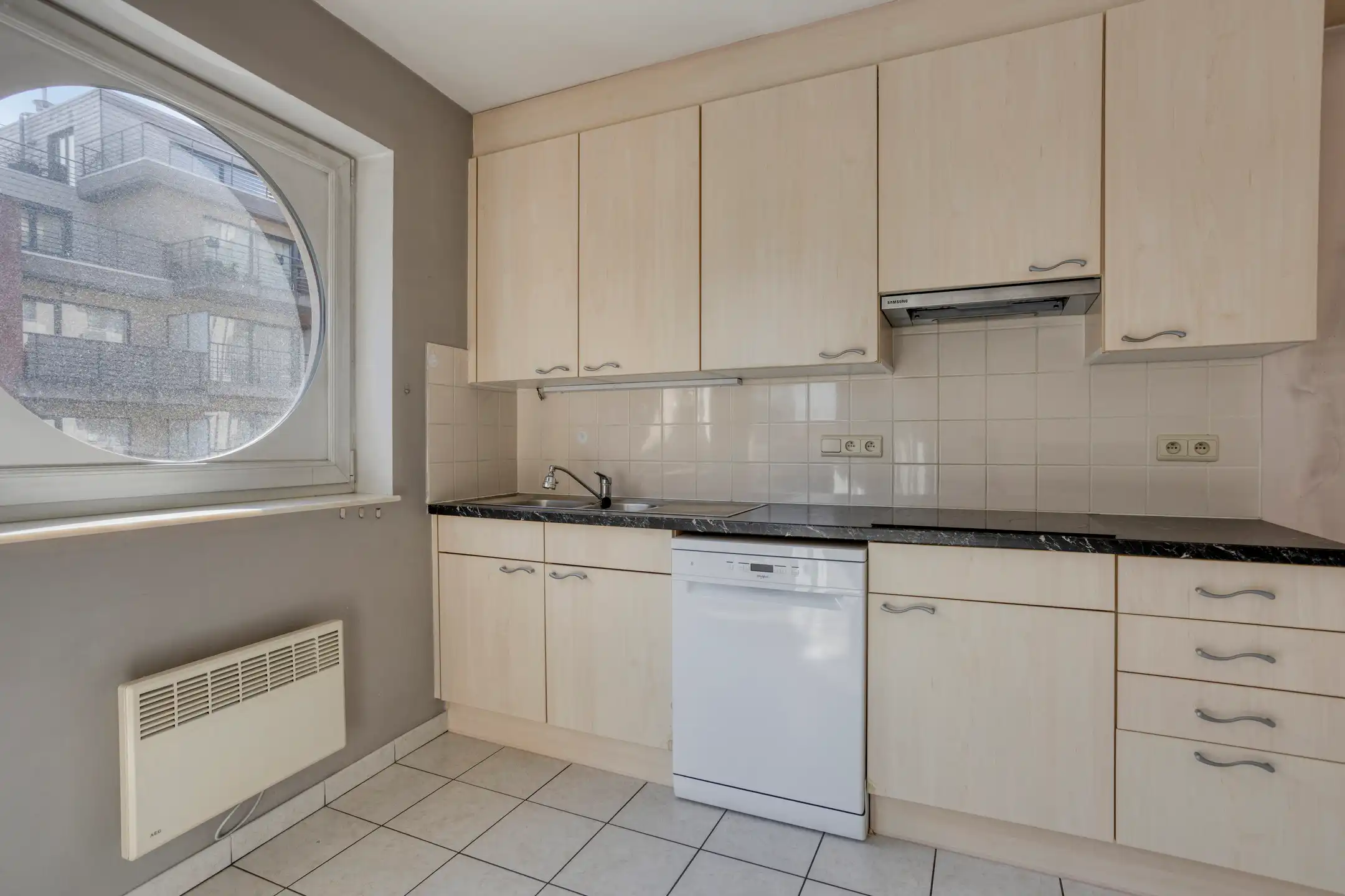 Instapklaar appartement met 2 slaapkamers en 2 terrassen foto 4