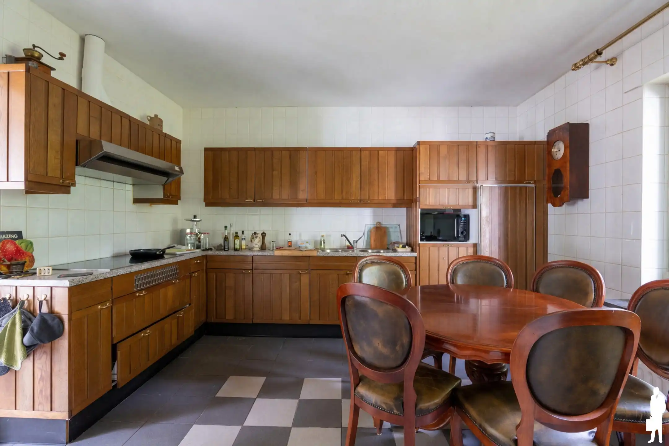 Renovatieproject op uitzonderlijk perceel van ca. 8.300 m² foto 15