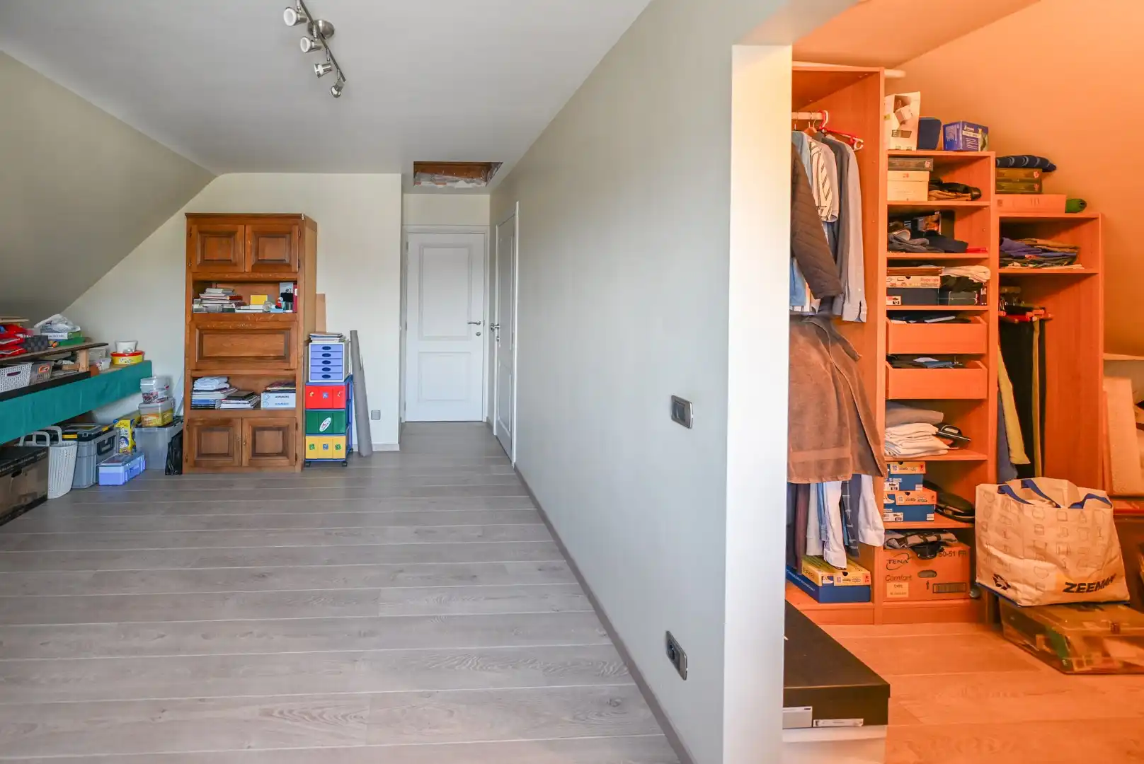 Mooie ruime open bebouwing met 3 slaapkamers en garage  foto 19