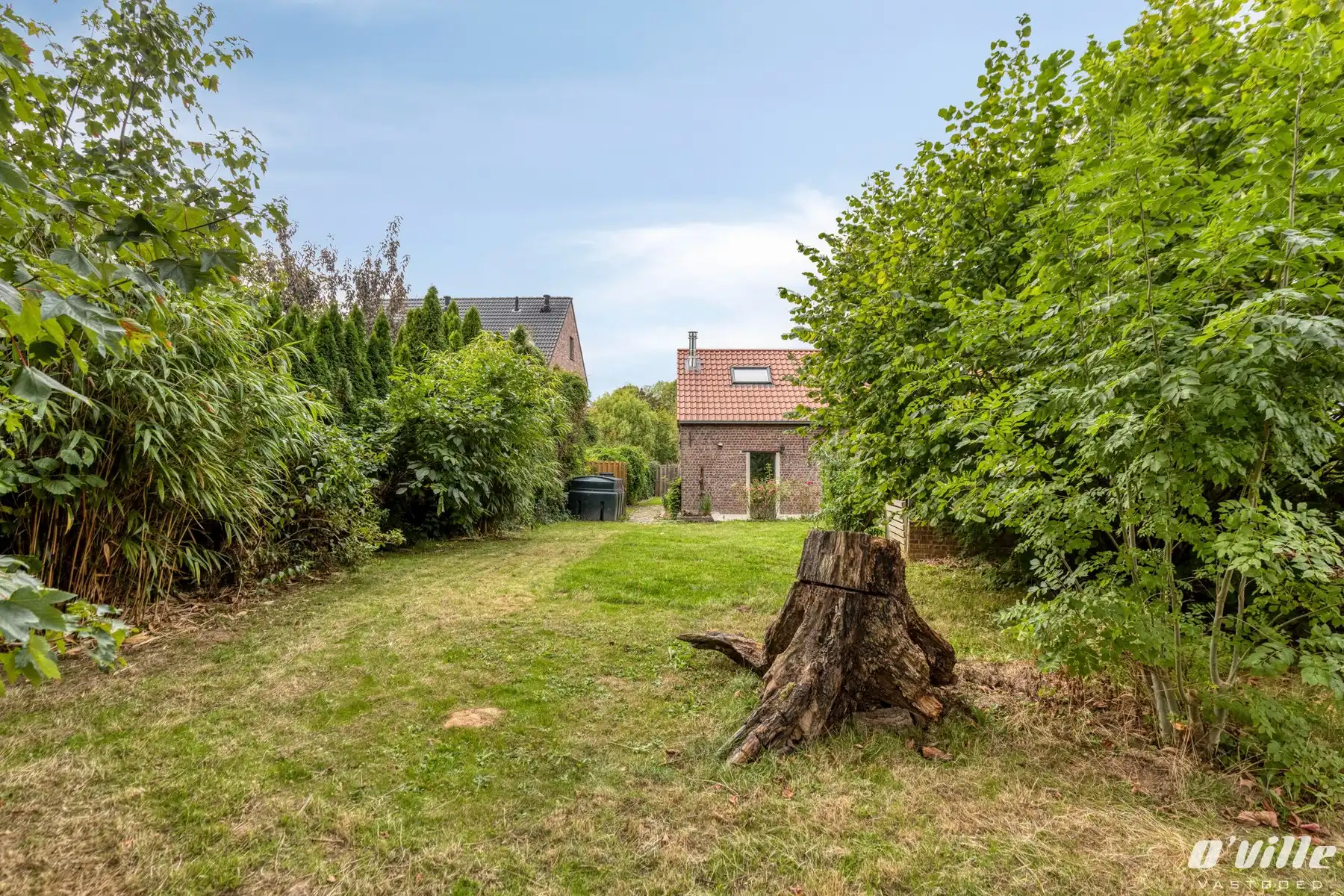 Rustig gelegen, instapklaar wonen in het groen. foto 21