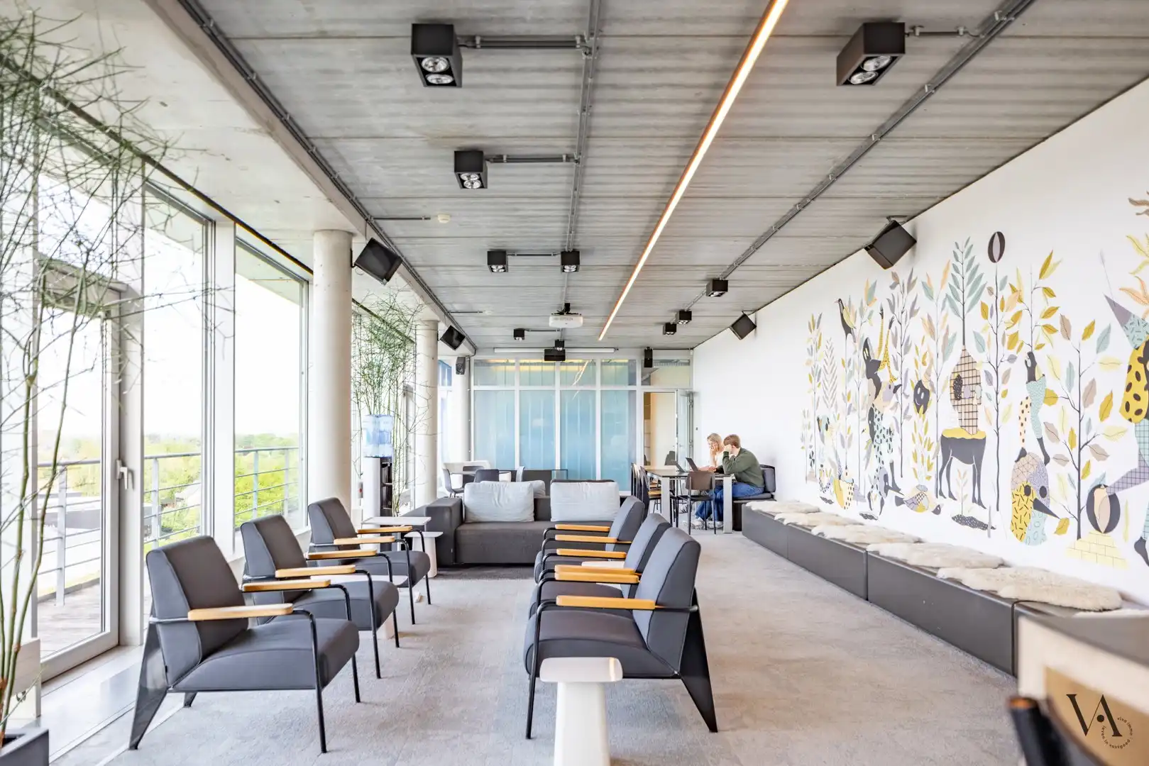 Exclusieve kantoorruimtes met gemeenschappelijke lounge in de Remytoren foto 16