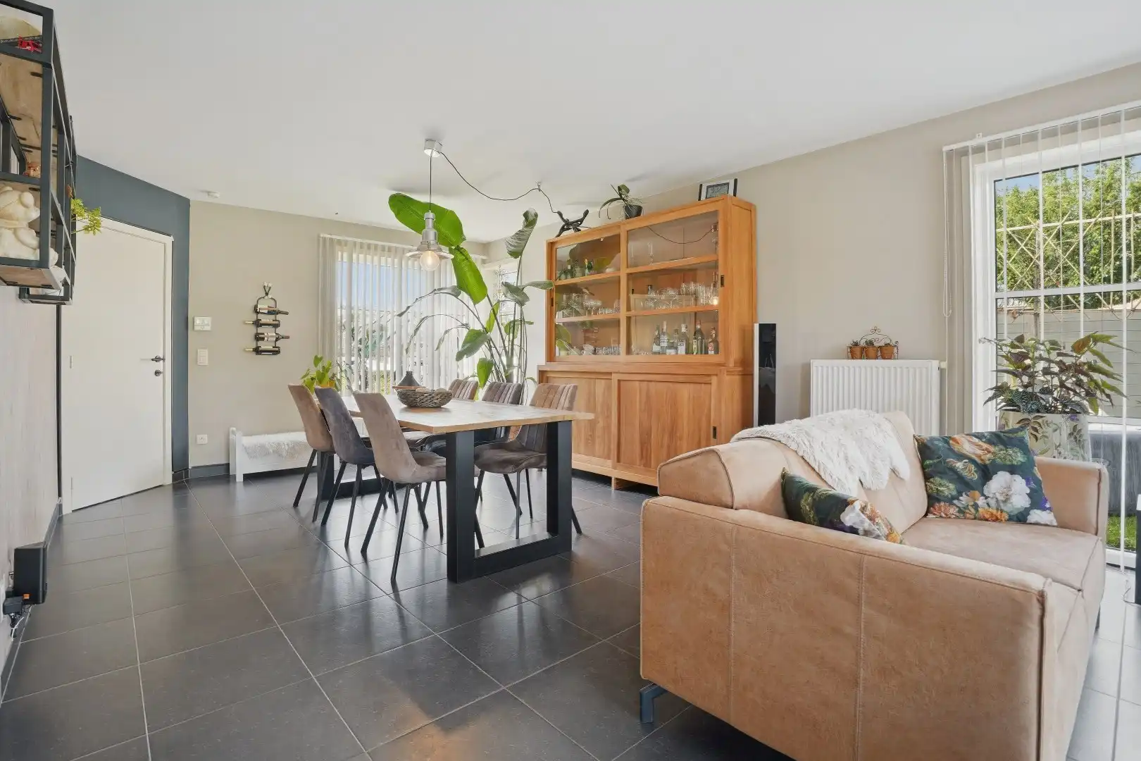 Energiezuinige halfopen bebouwing op toplocatie op 446 m² in Diksmuide. foto 5