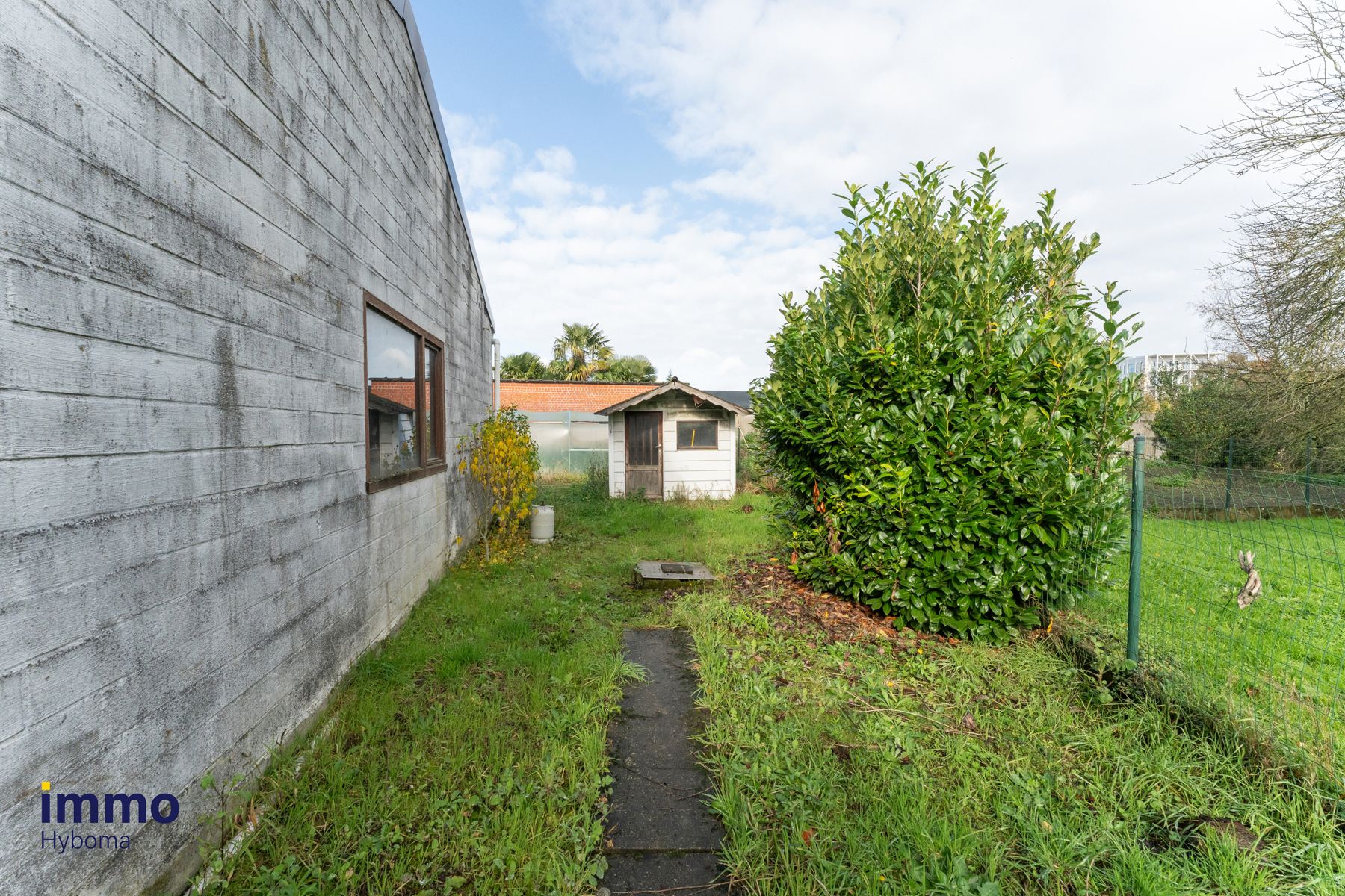 Idyllisch gelegen villa op 3598 m² met garage voor 6 wagens foto 23