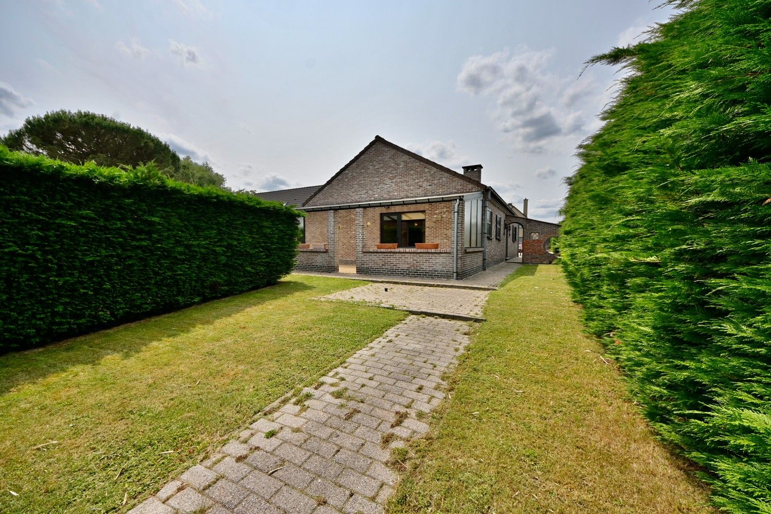 Rustig gelegen laagbouw woning met 2 slaapkamers, garage en tuin. foto 18