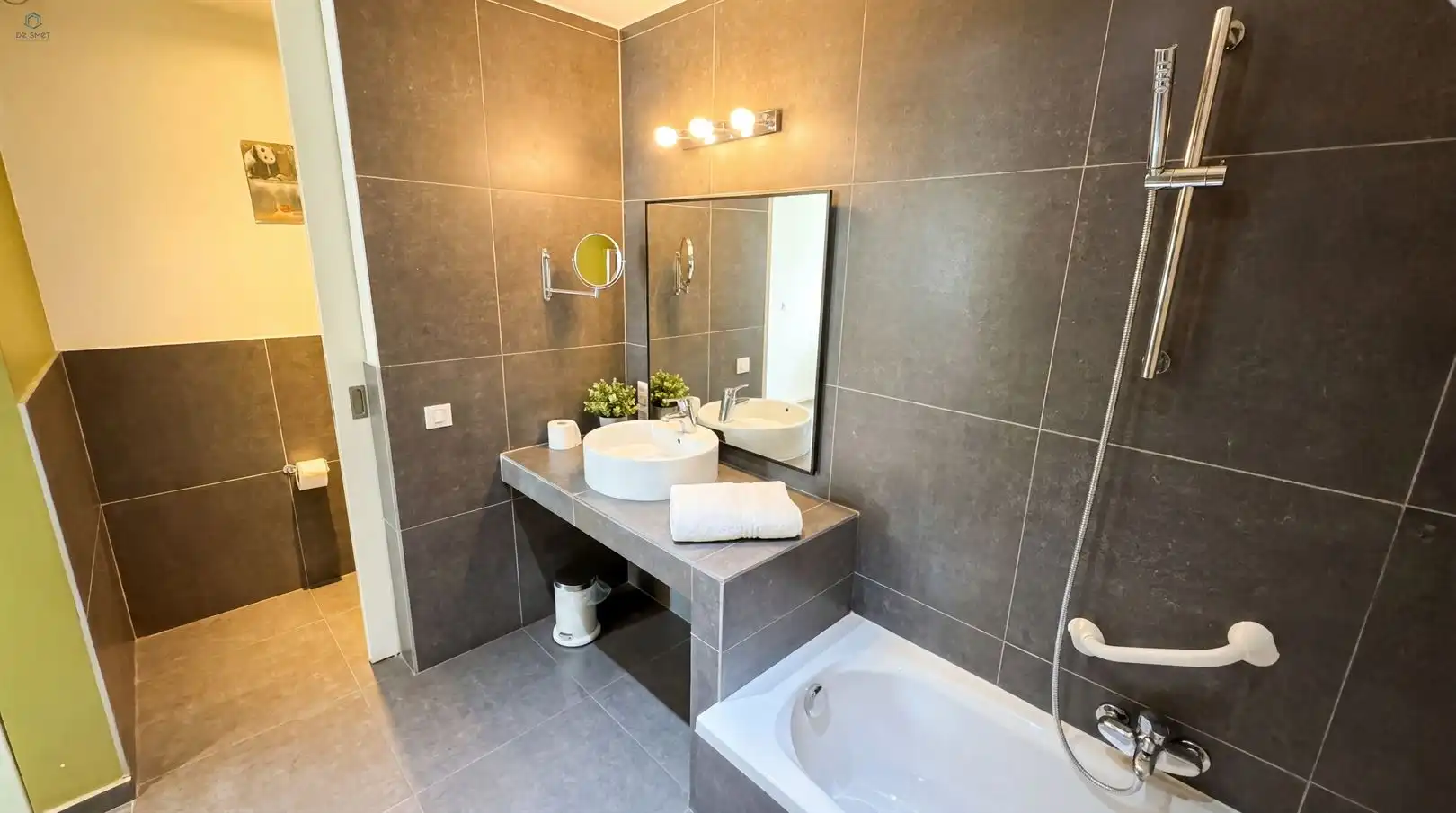 Exclusief domein te koop Instapklare privéwoning met erkende 4-sterren vakantiewoning op toplocatie in Geraardsbergen foto 27