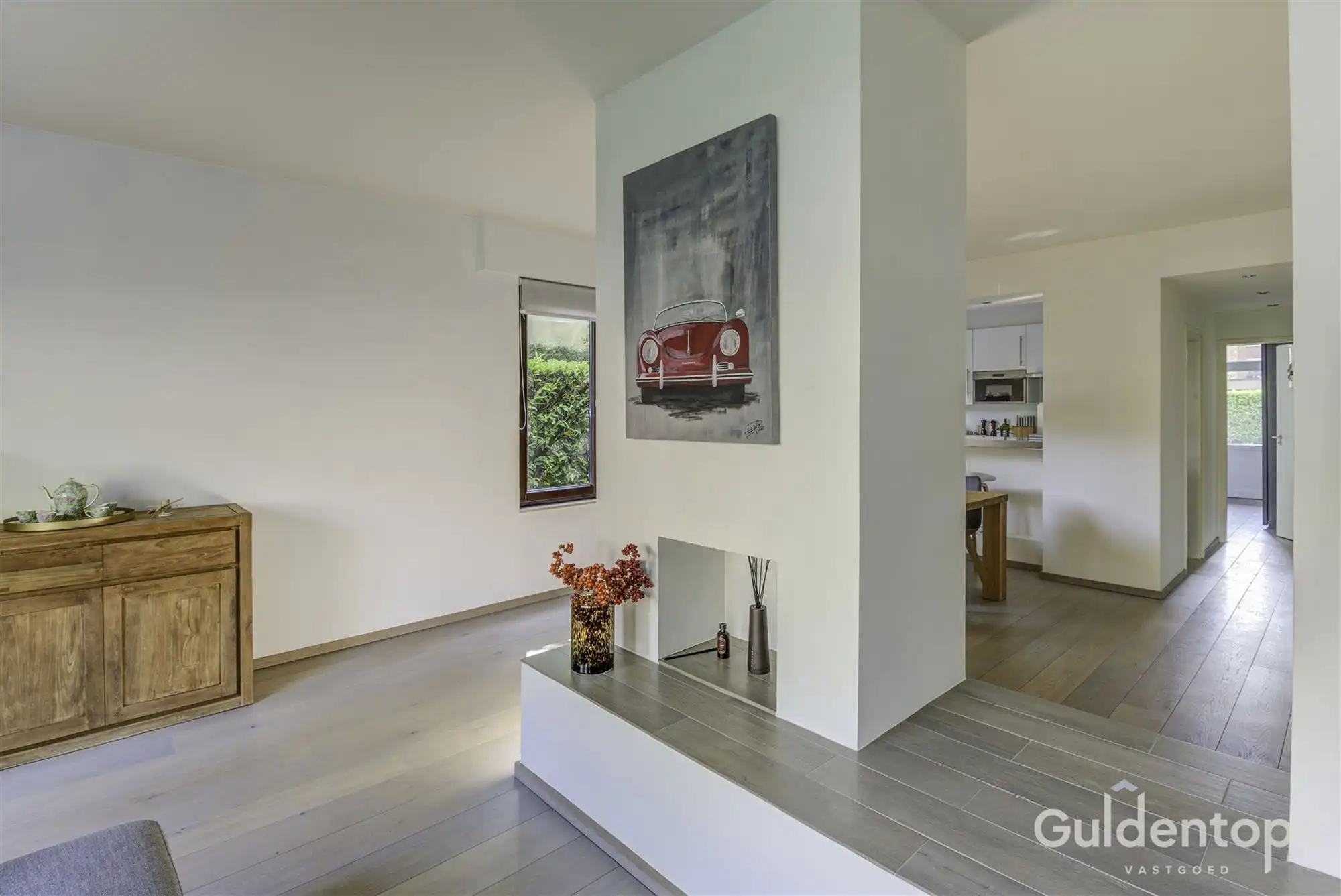 Modern ruim gelijkvloers (2 slk) appartement met ruime tuin foto 2