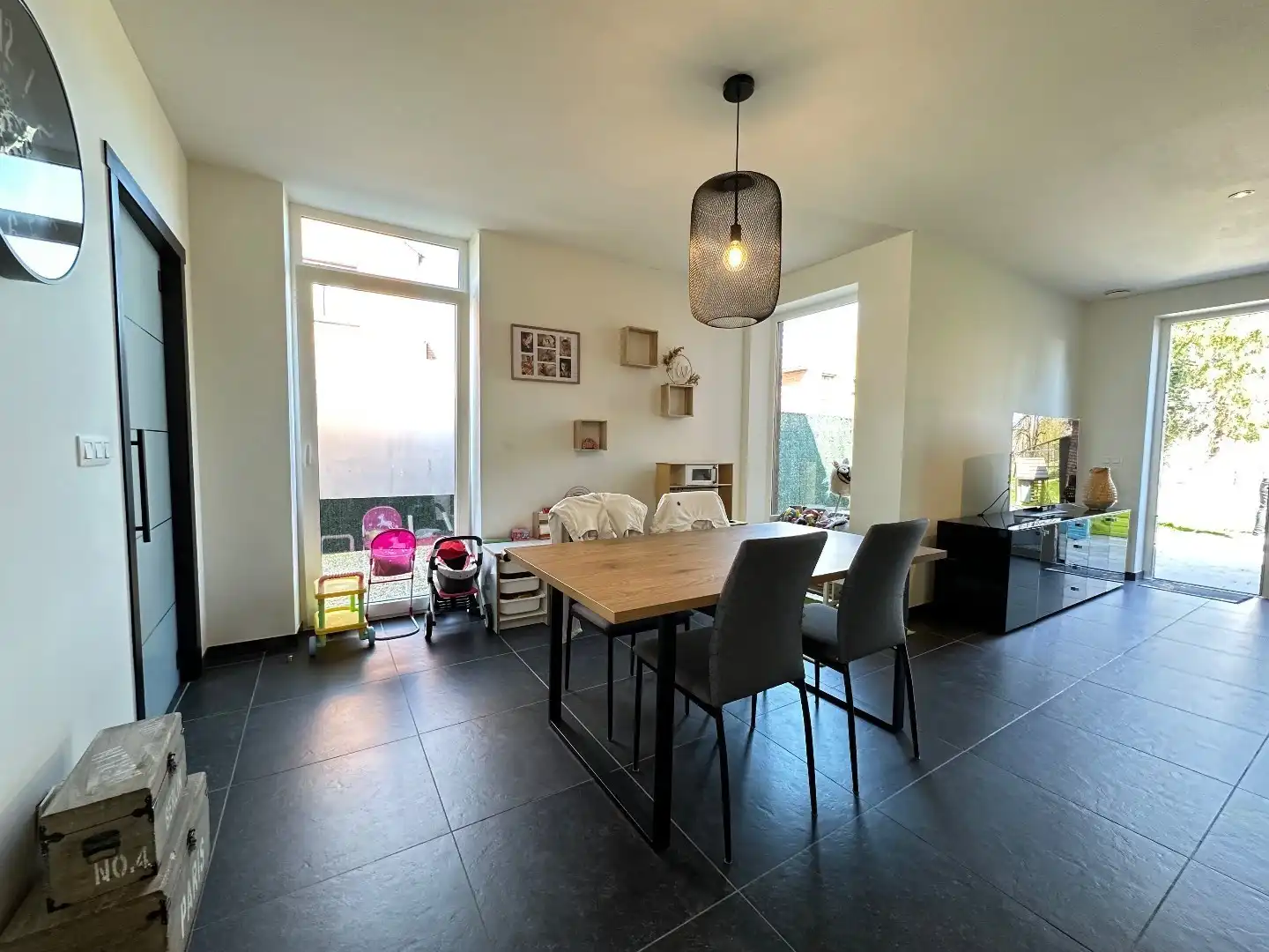 Moderne gezinswoning met drie slaapkamers en energiezuinige afwerking foto 7