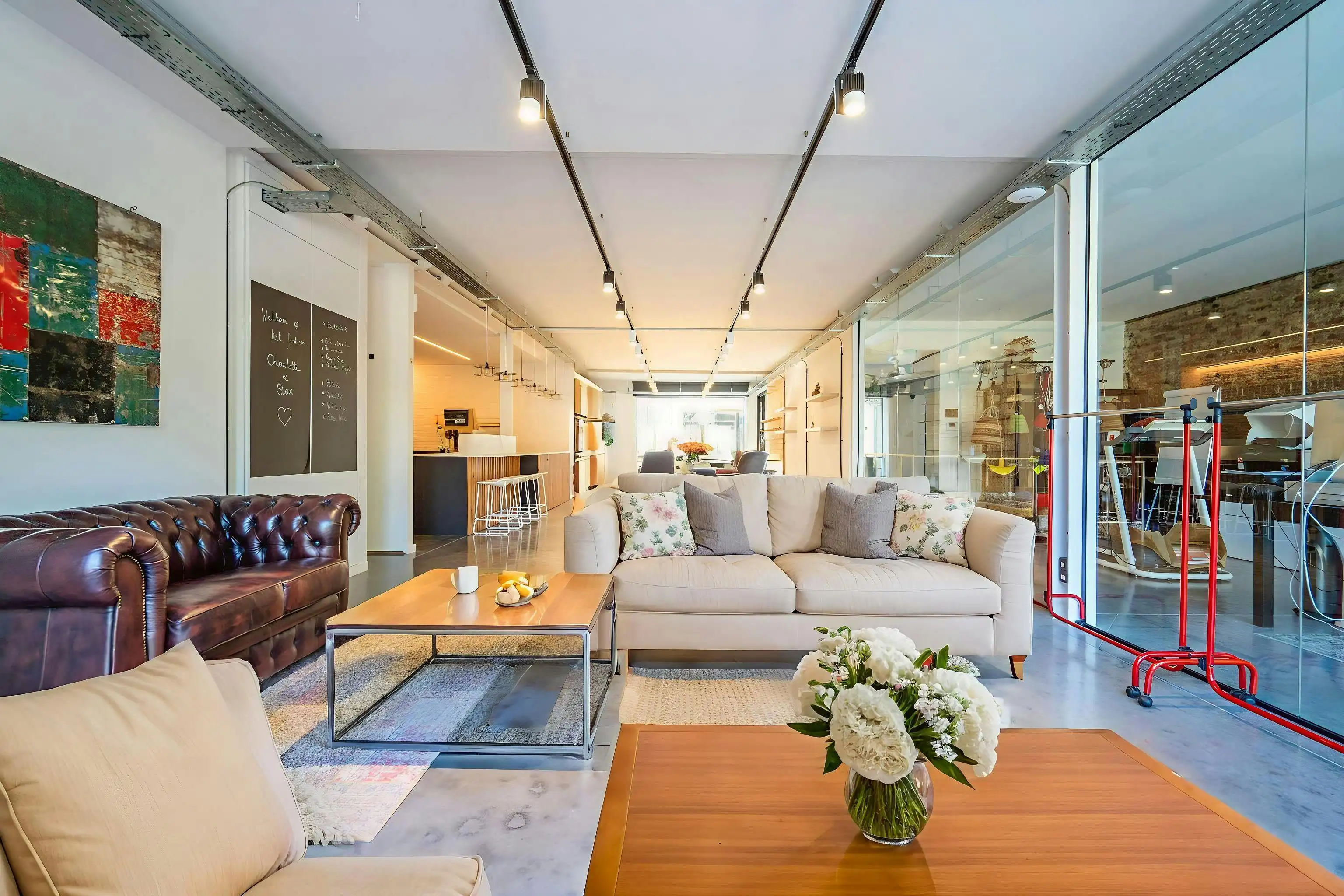 Prachtig gerenoveerde herenwoning te koop met uitweg  foto 18