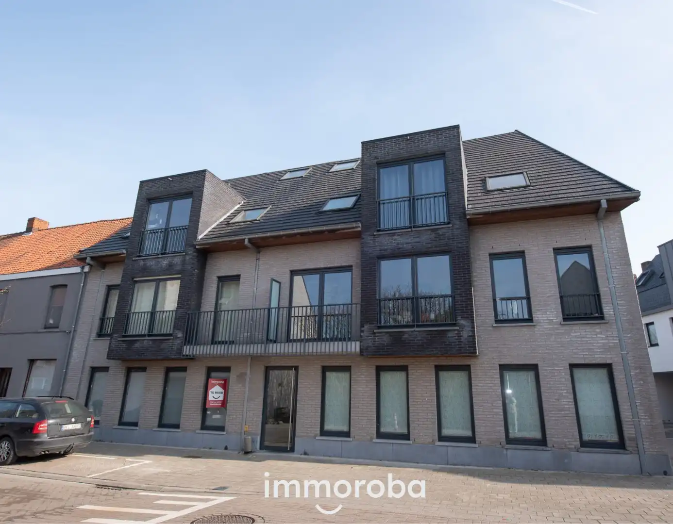 Gelijkvloers appartement TE HUUR op een centrale ligging! foto {{pictureIndex}}