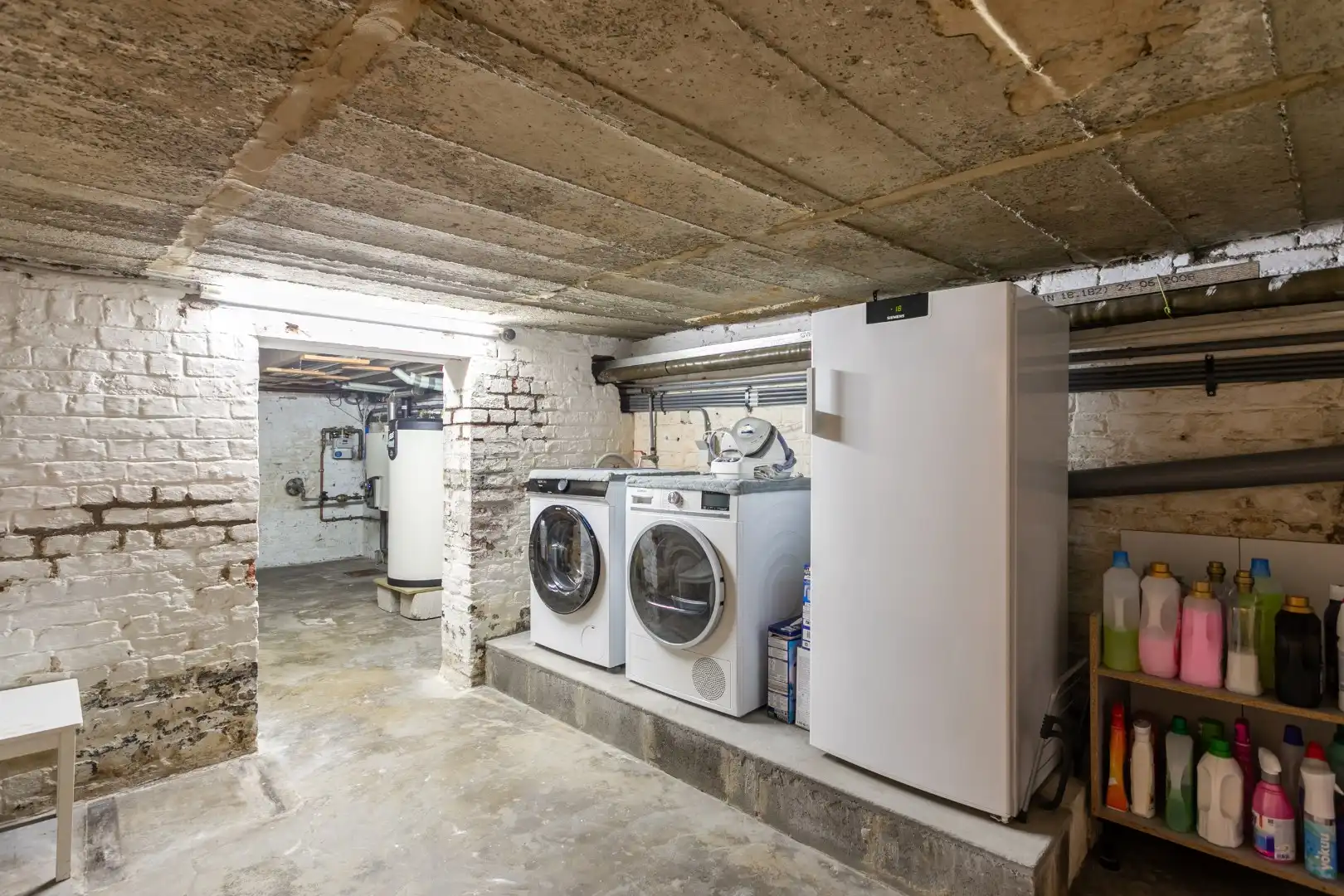 Deels gerenoveerde woning met tuin en garage op gunstige ligging te Halle foto 27
