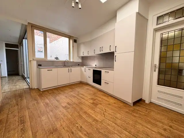 RUIME WONING met GARAGE te BRUGGE foto 7