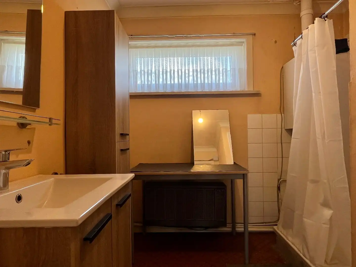 Rijwoning met 5 slaapkamers, garage en zuid-west gerichte tuin. foto 11