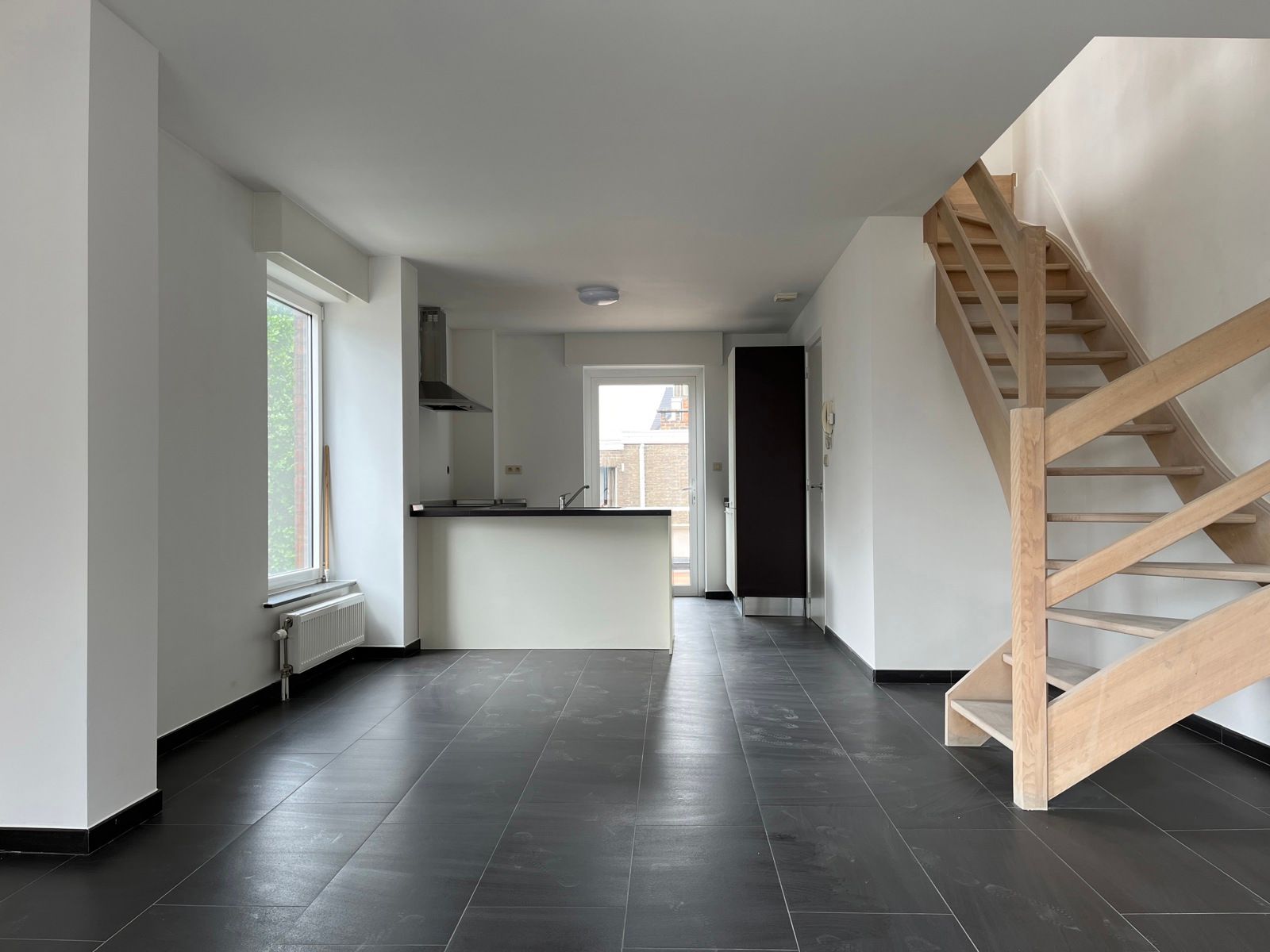 Recente duplex met 1 slaapkamer en bureau foto 4