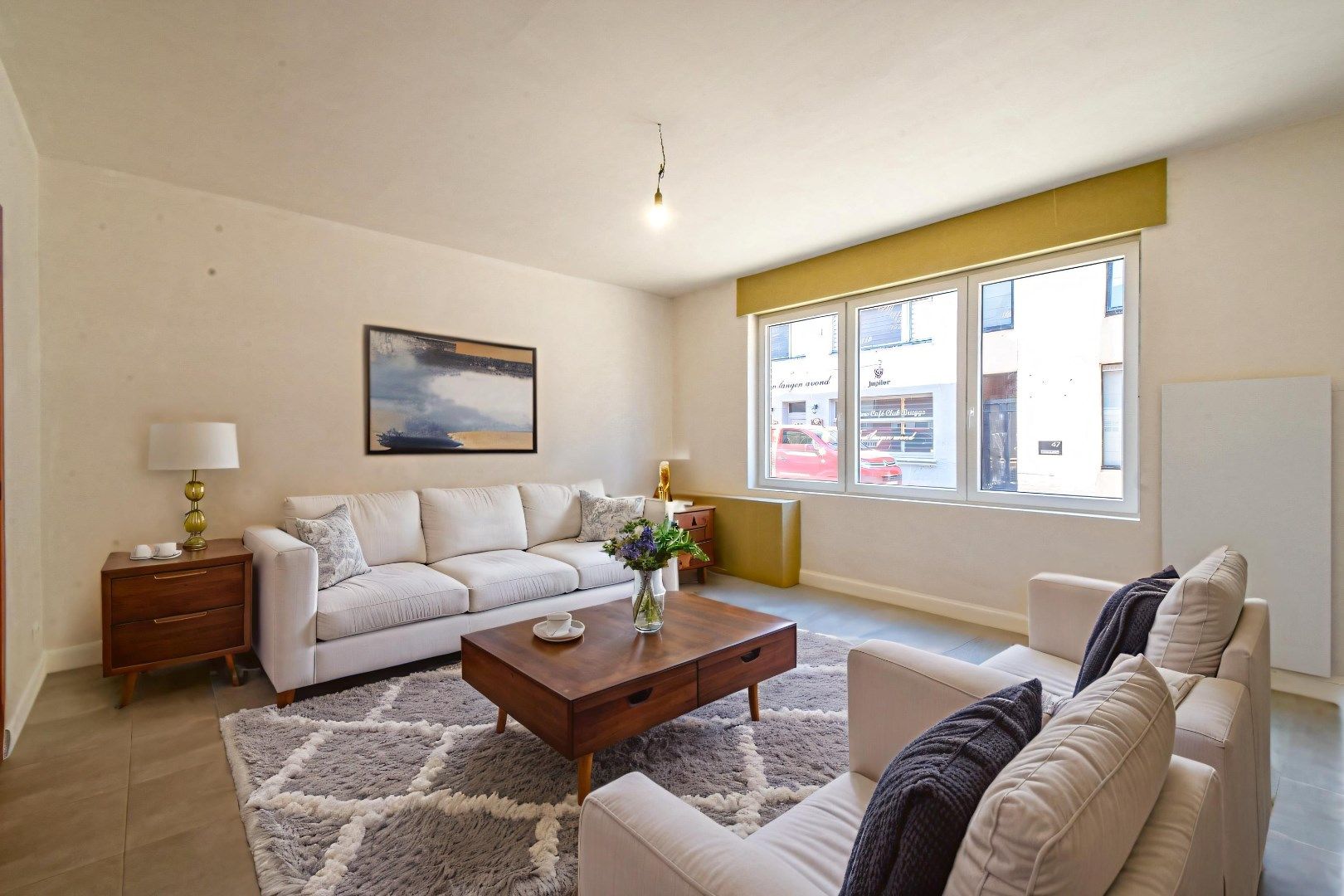 Instapklare gerenoveerde rijwoning in het centrum van Gistel foto 7