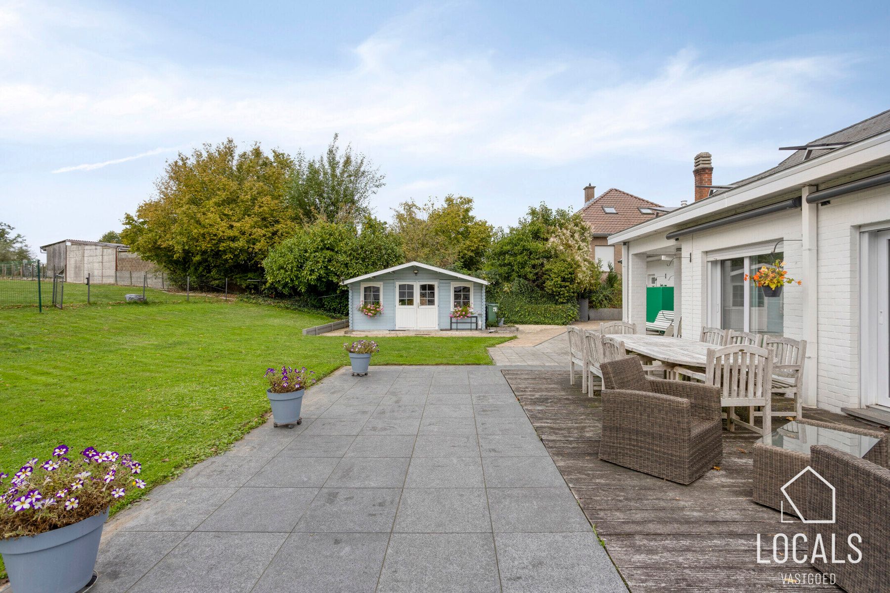 Ruime open bebouwing met grote tuin in Denderwindeke foto 25