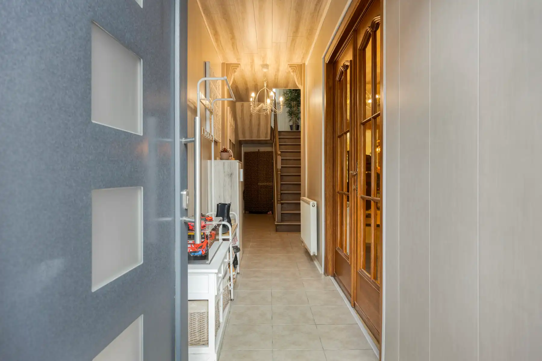 Instapklare woning met 2 (3) kamers en terras foto 2