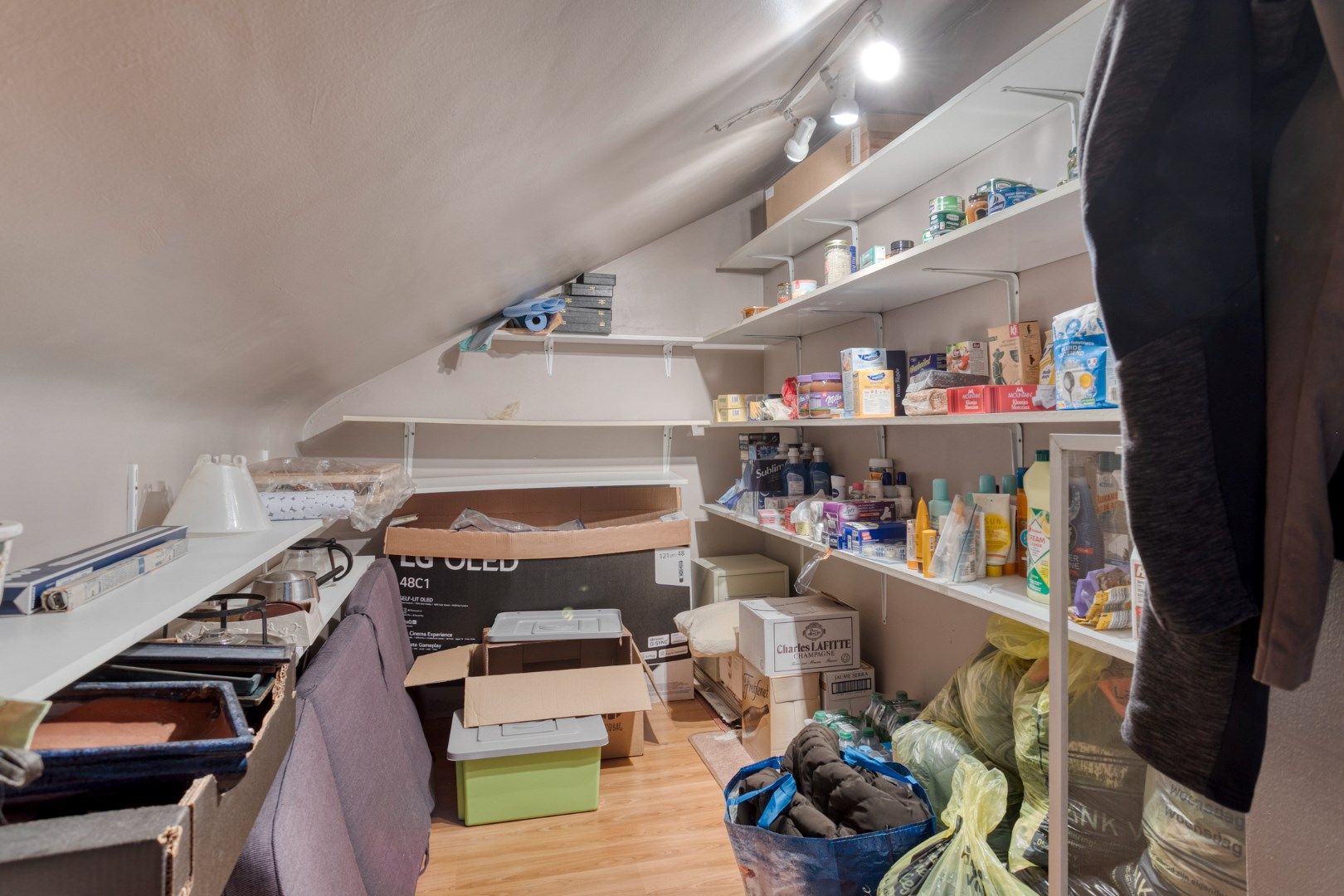 Mooie woning met 3 slaapkamers, garage en prachtige tuin! foto 15