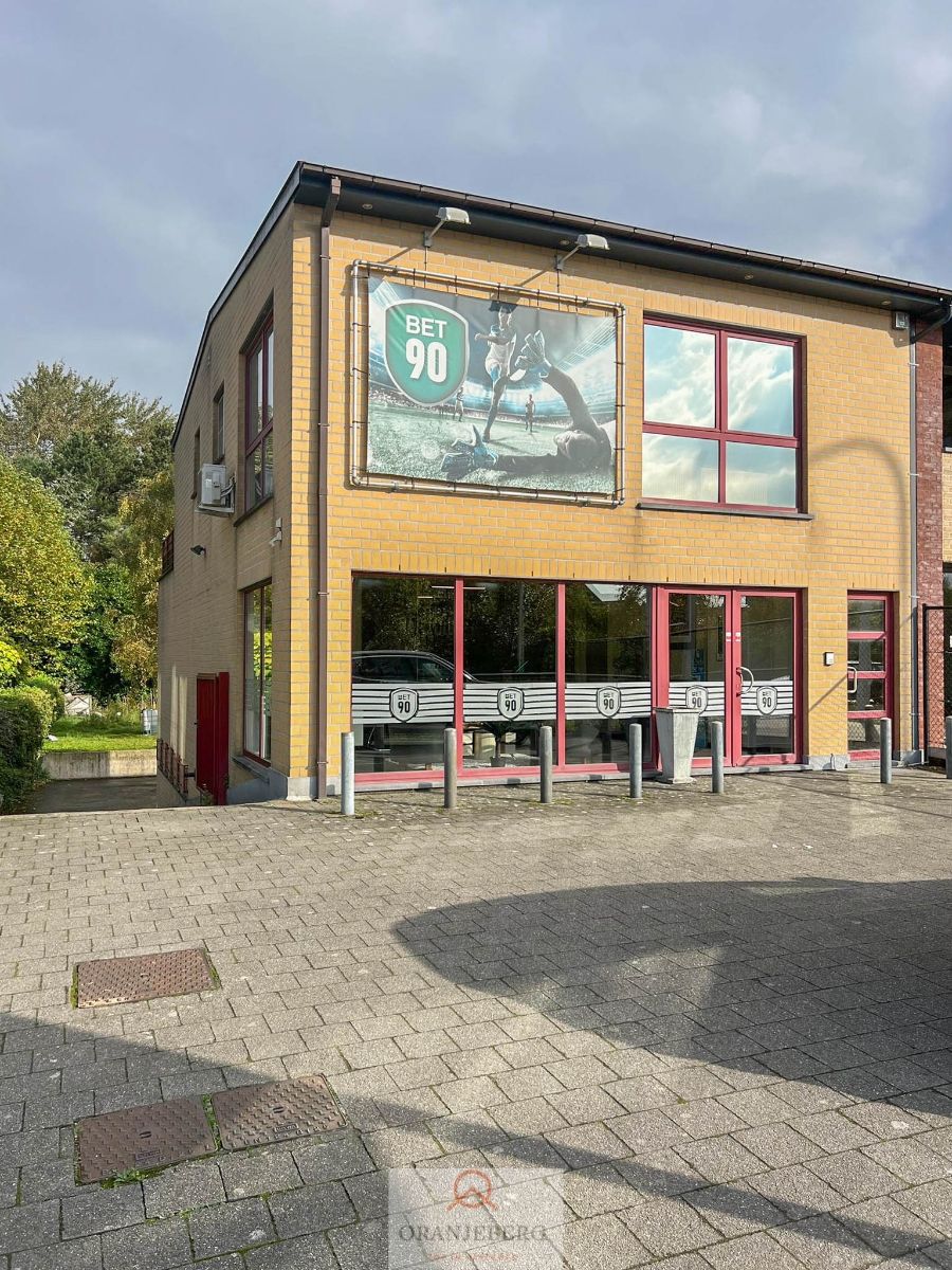 Handels ruimte/kantoor (128 m²) + magazijn te huur Mariakerke foto 2