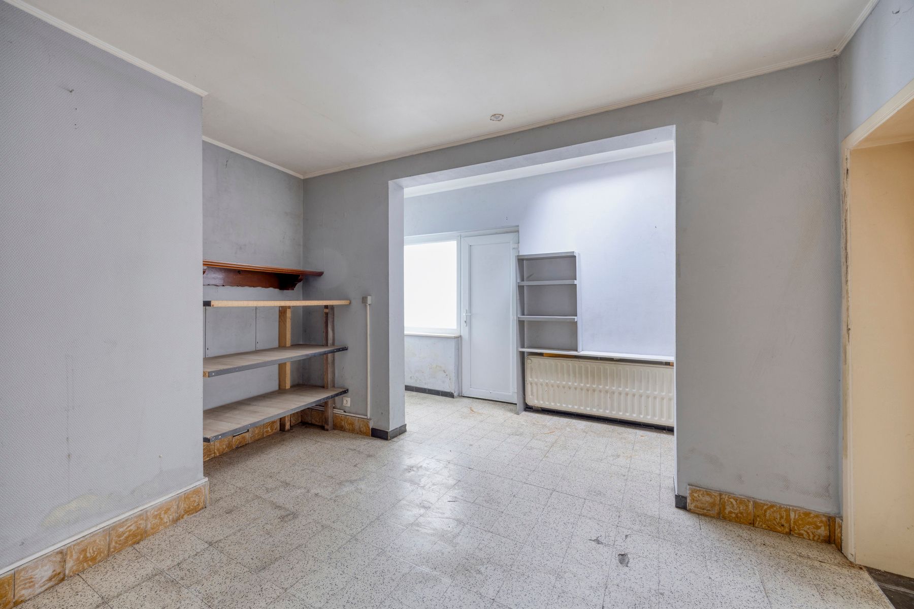 Handelspand met bewoning op topligging foto 10