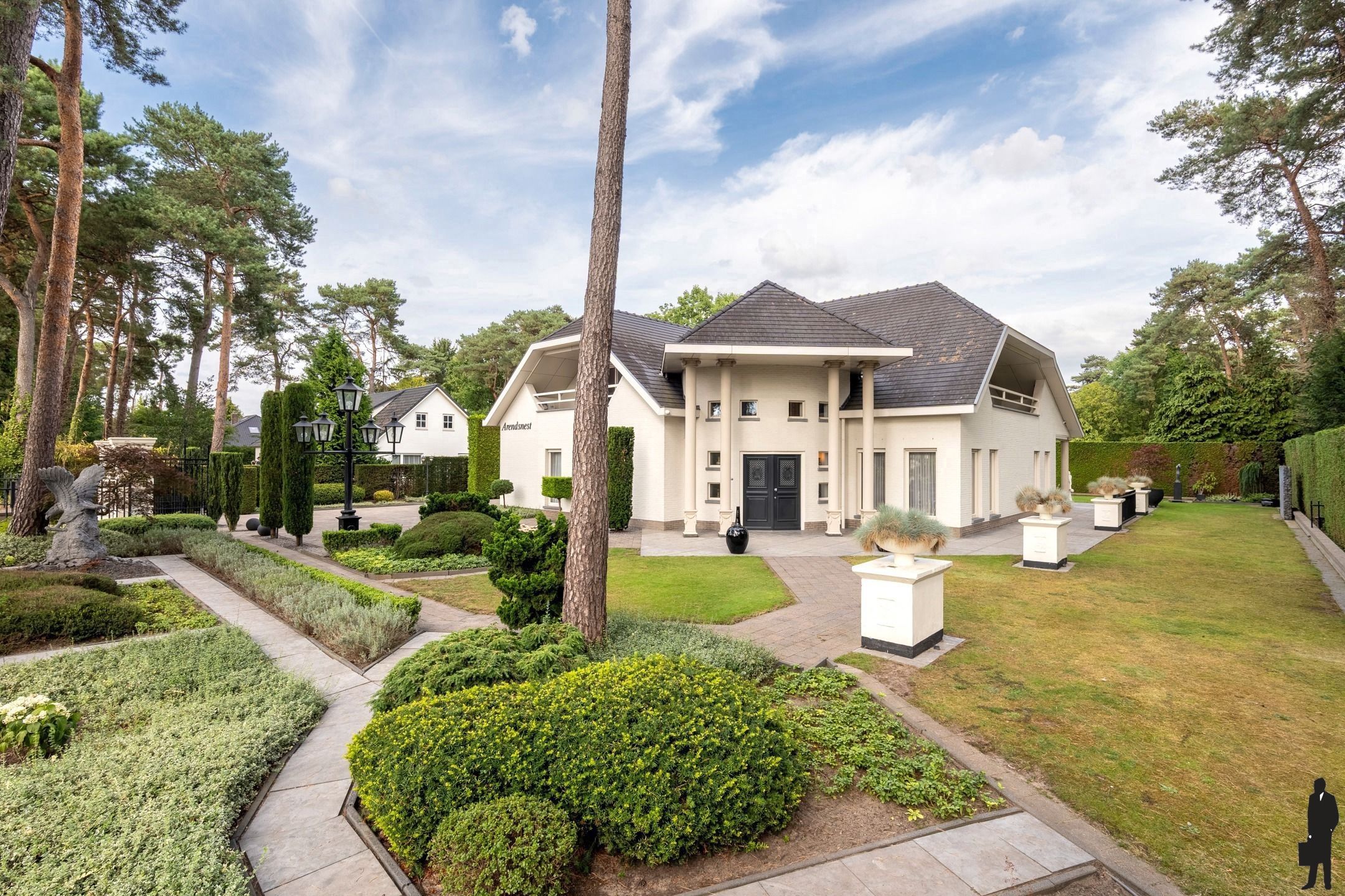 Exclusieve, uitzonderlijk statige villa-Arendsnest in groen foto 3