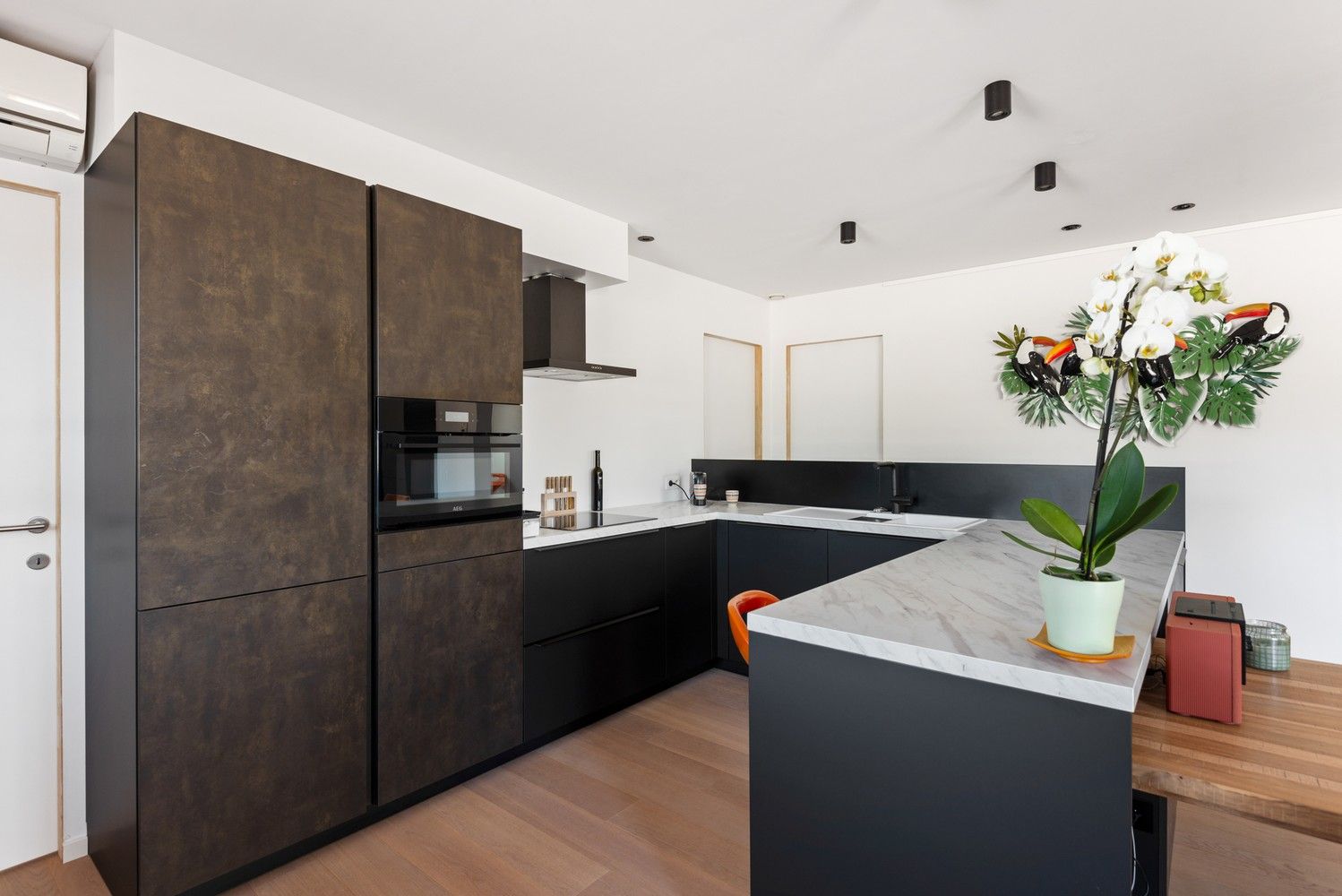 Modern lichtrijk appartement met prachtig terras te Edegem foto 2