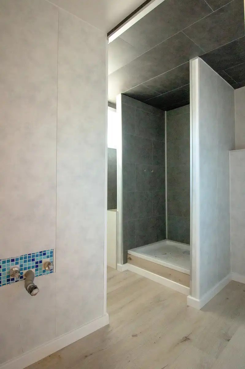 Prachtig gerenoveerde woning voor gemengd gebruik. foto 24